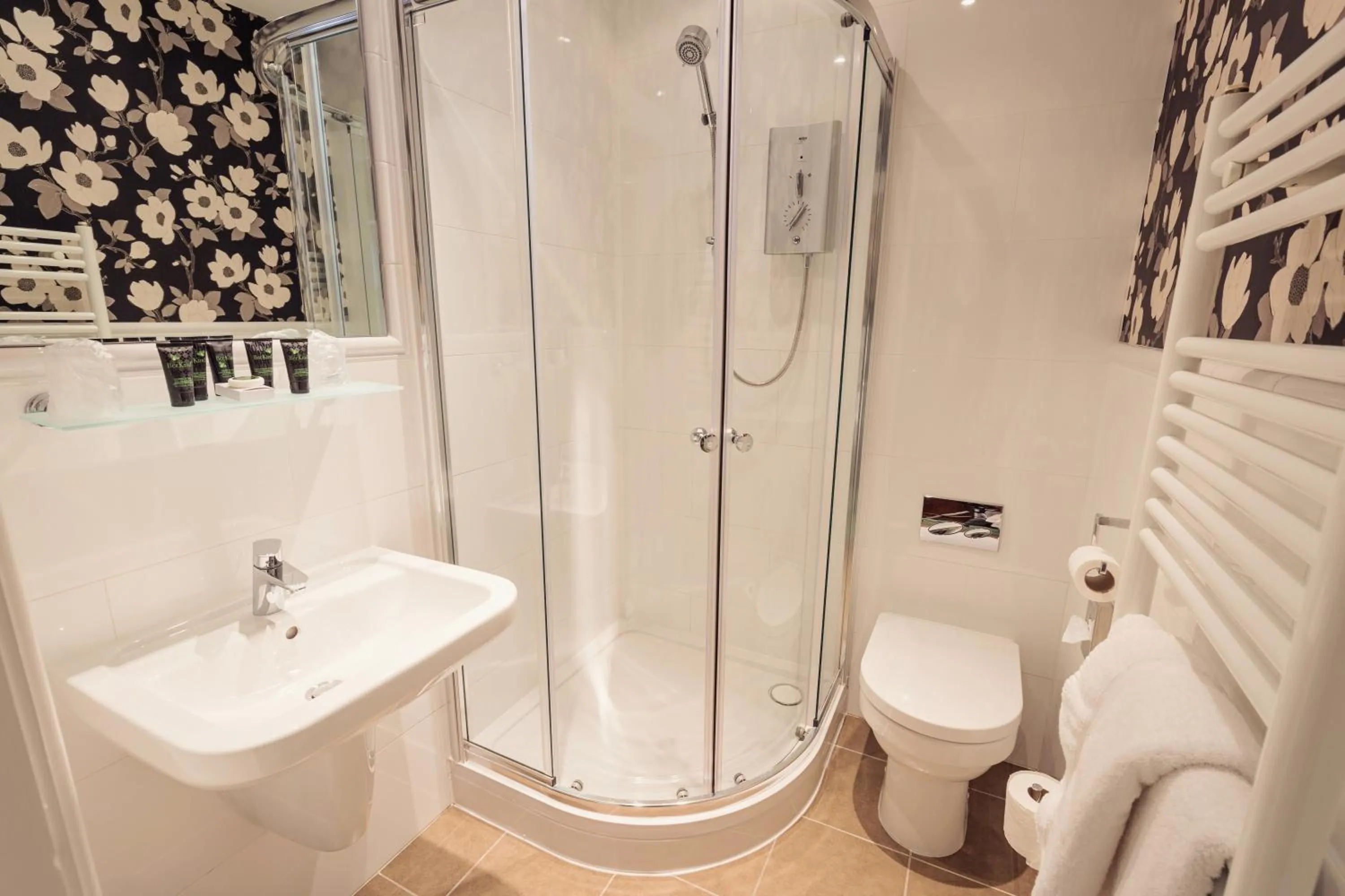 Bathroom in Briery Wood Hotel