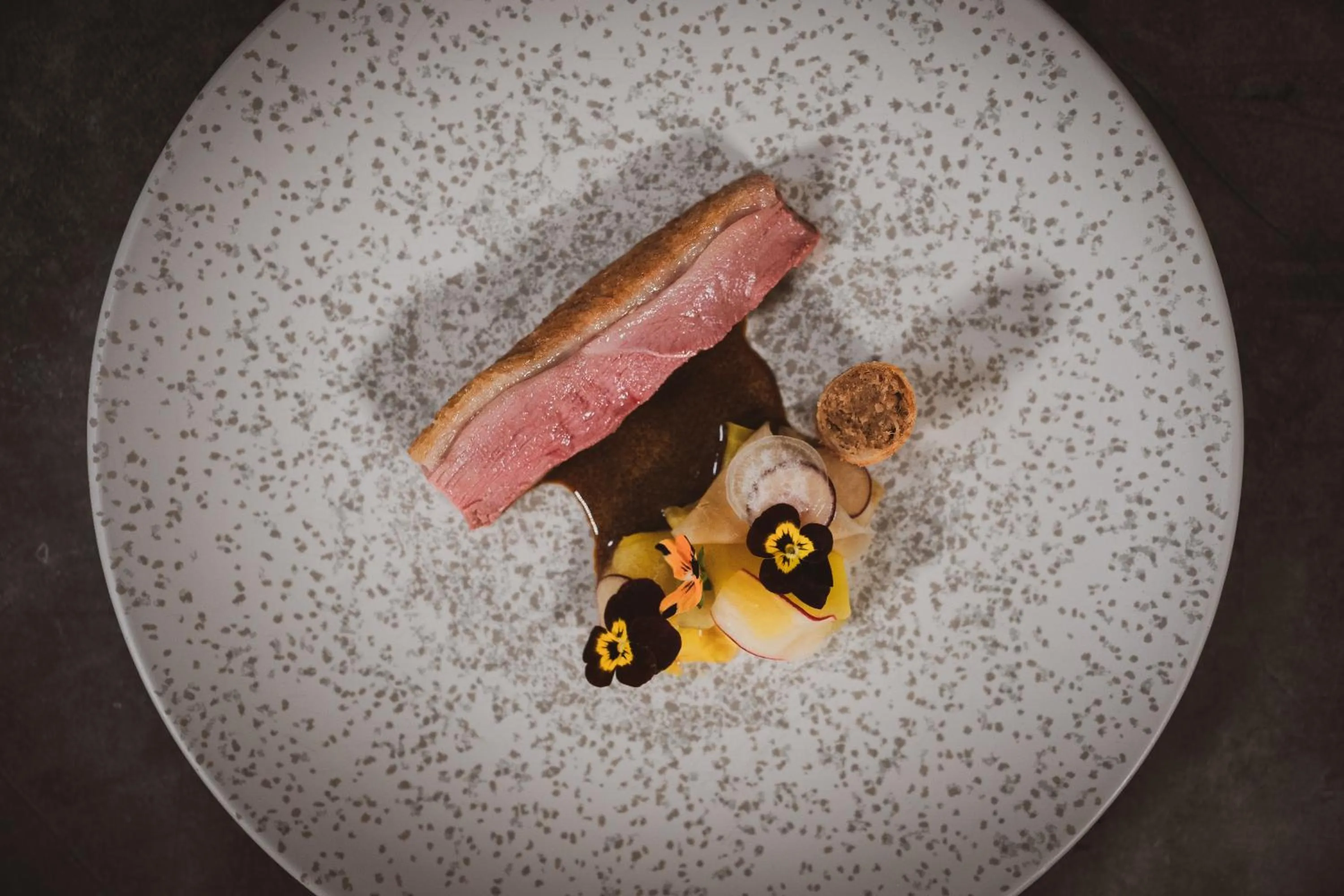 Restaurant/places to eat in Briery Wood Hotel