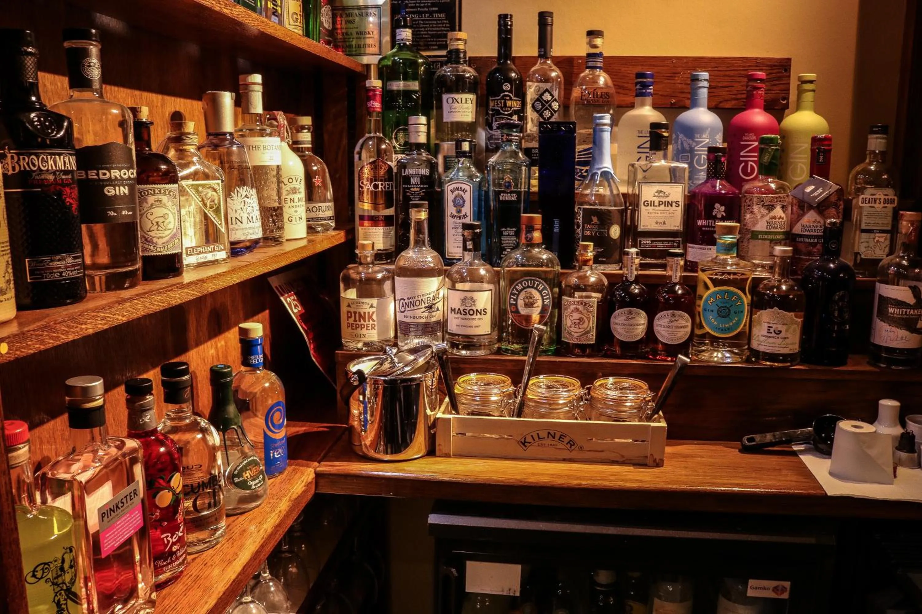 Lounge or bar in Briery Wood Hotel