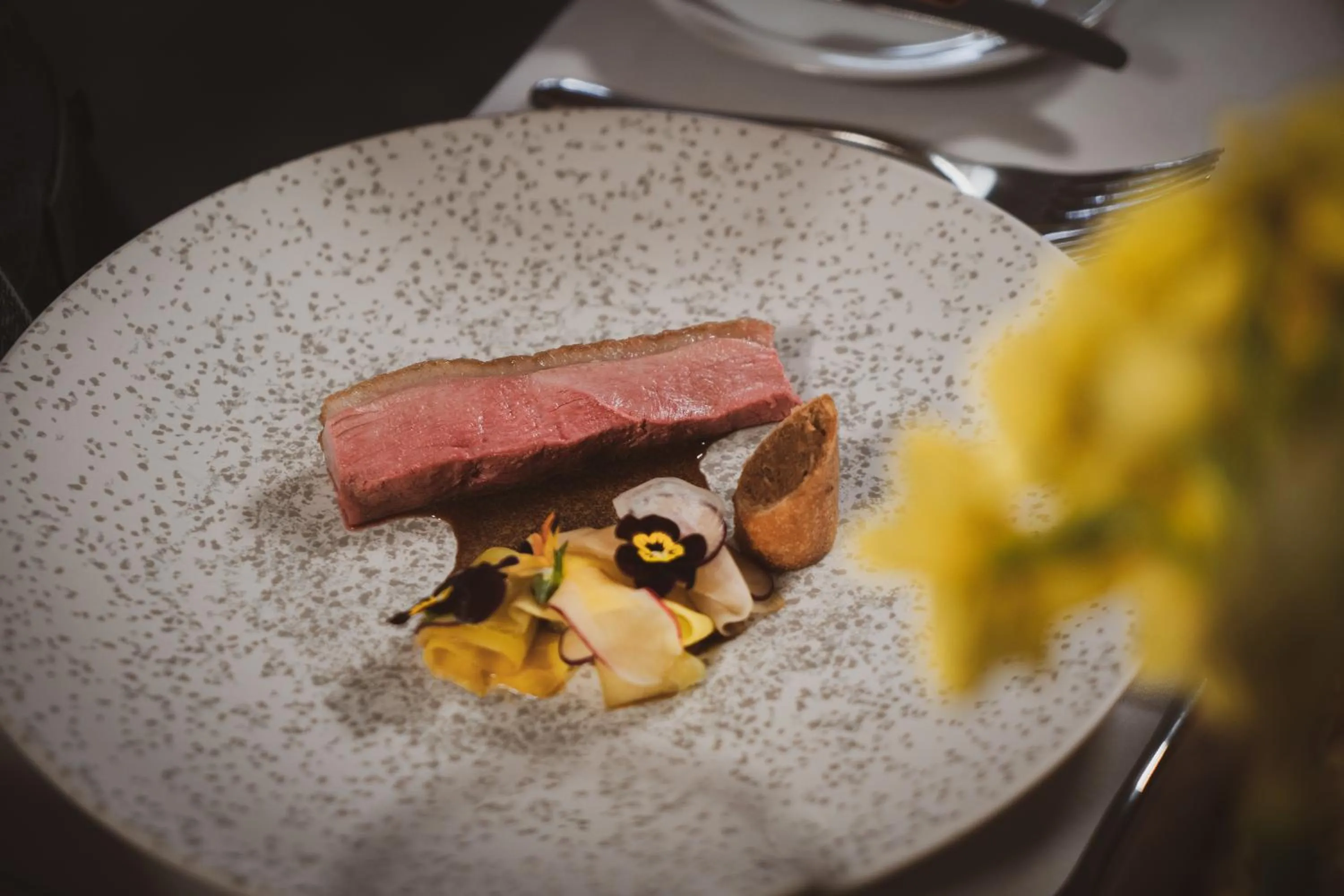 Restaurant/places to eat in Briery Wood Hotel