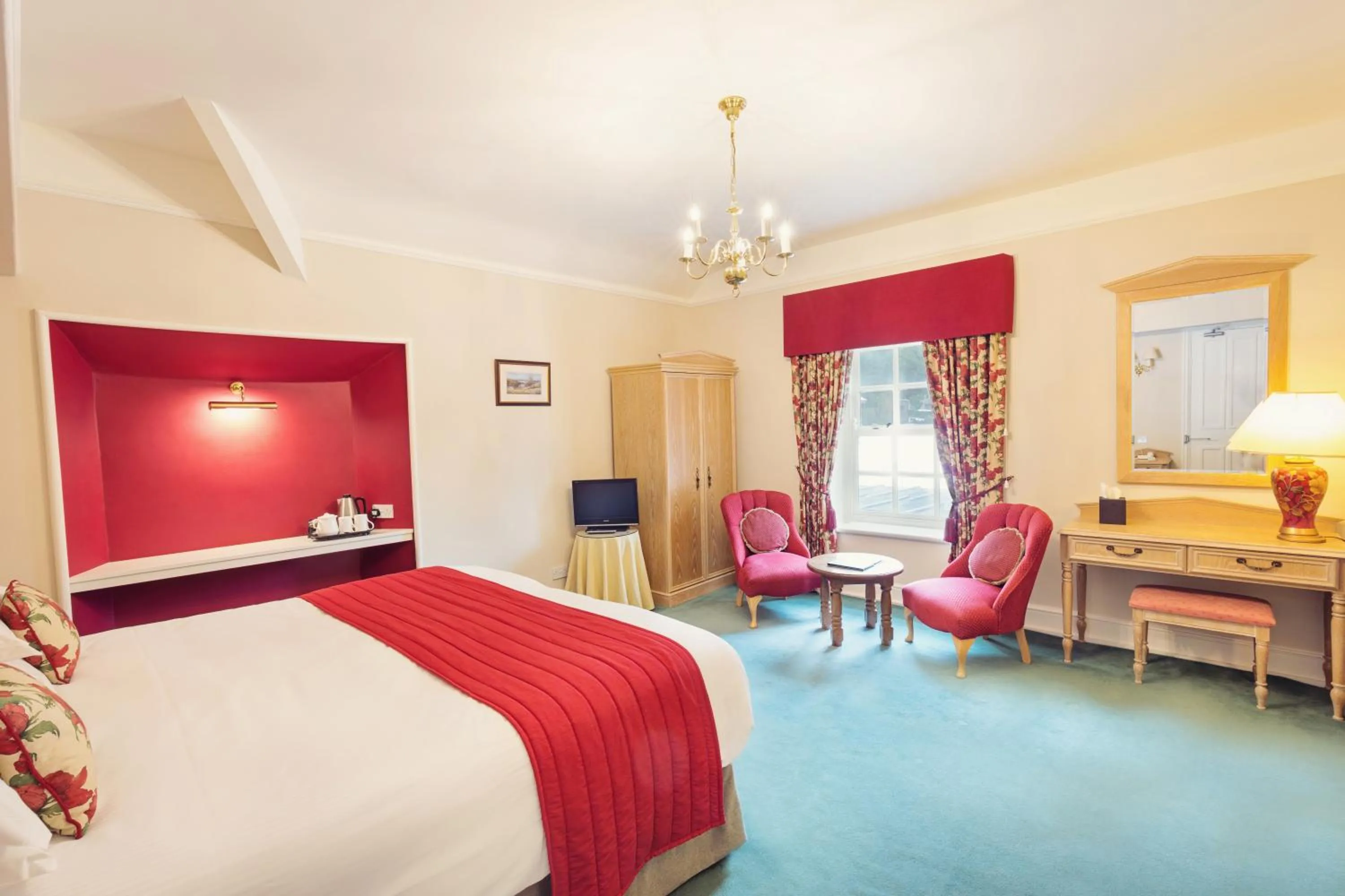 Bed in Briery Wood Hotel