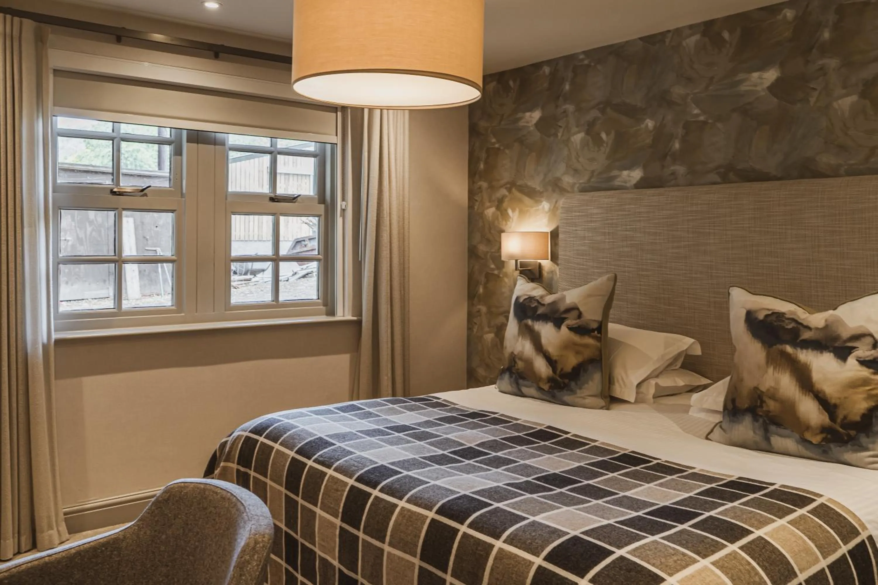 Bed in Briery Wood Hotel