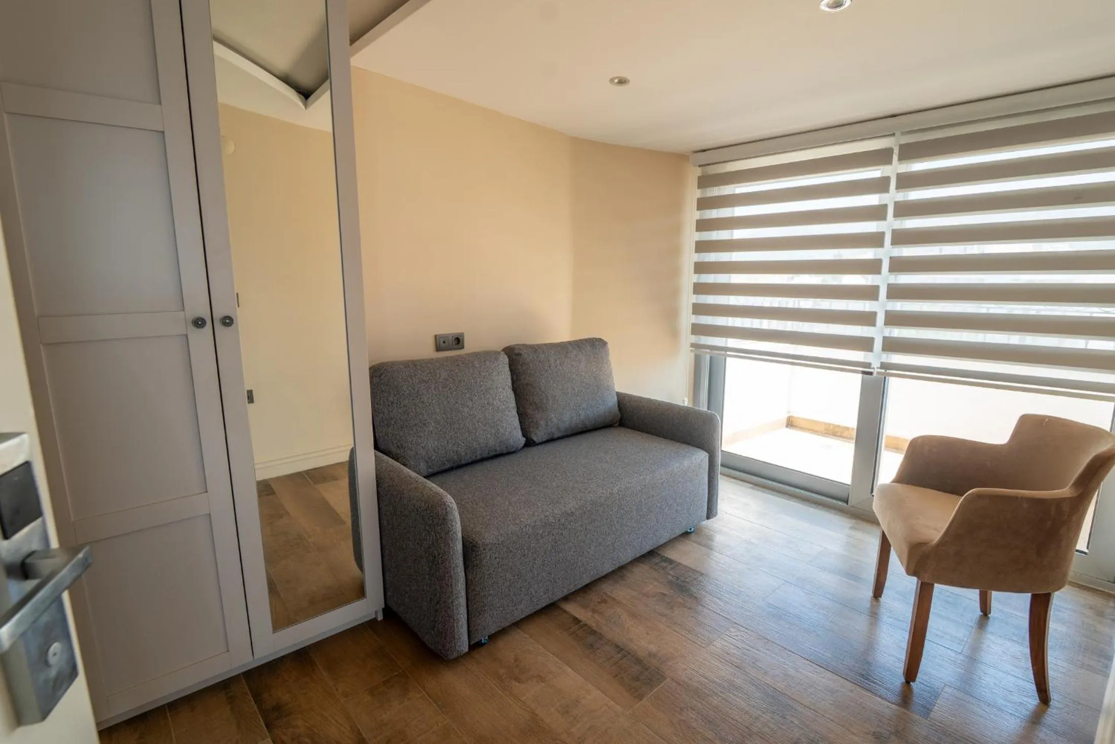 Aurasia Sea Side Hotel