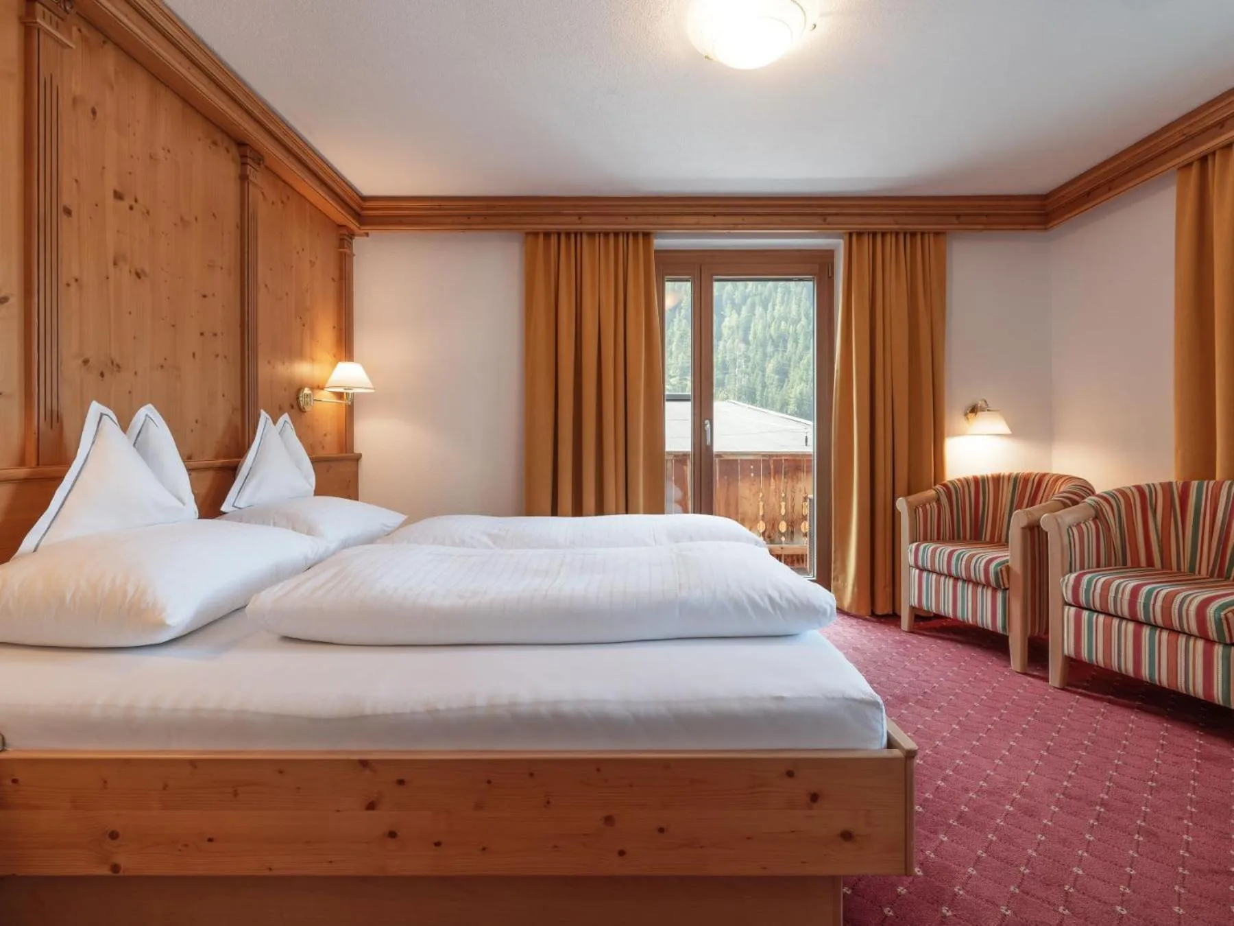 Photo of the whole room, Bed in Hotel Traube