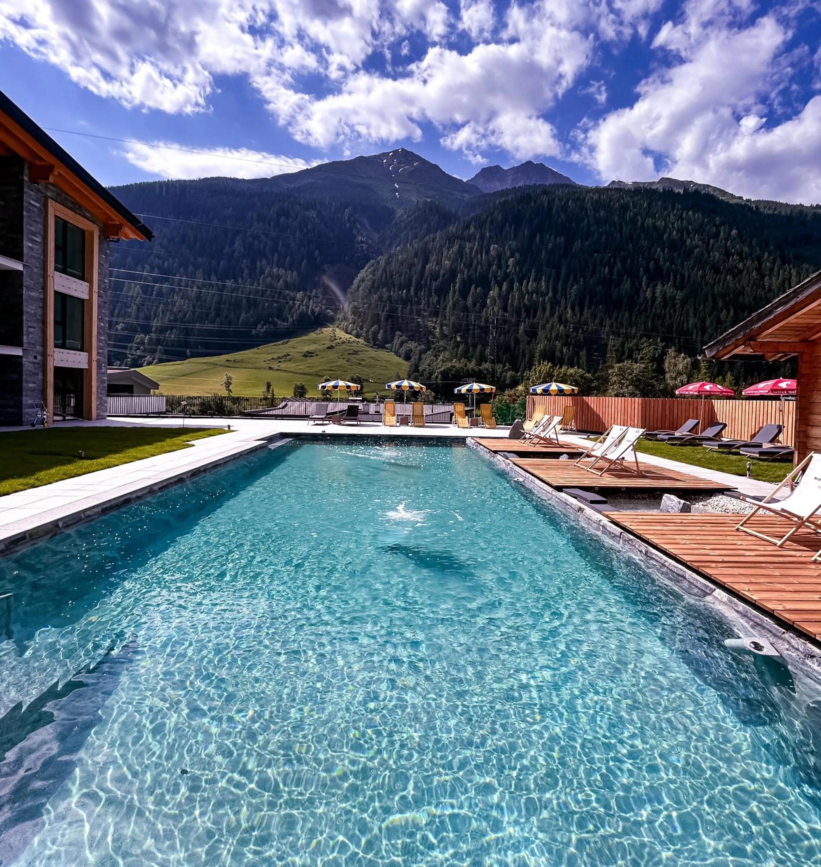Swimming pool in Hotel Traube