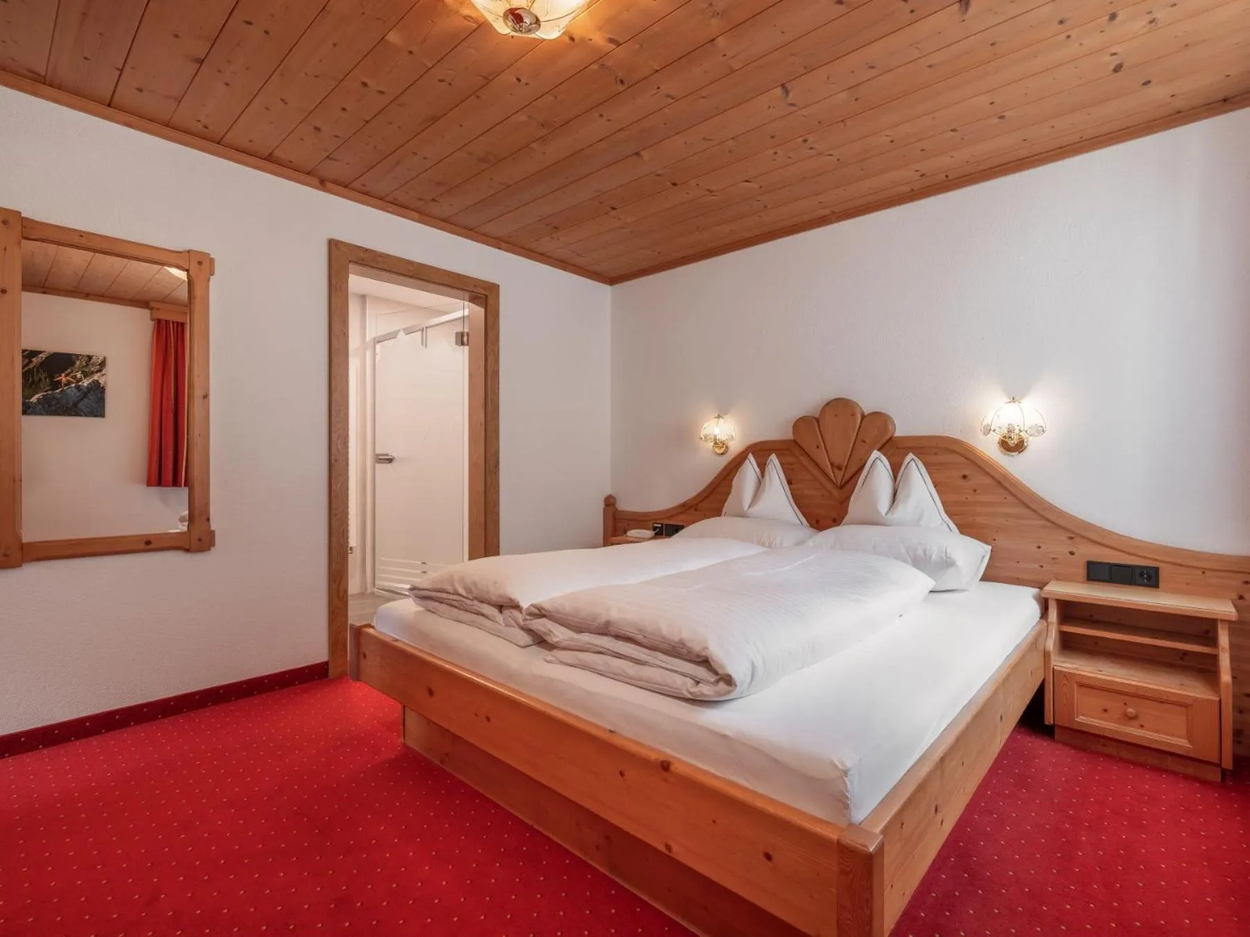 Photo of the whole room, Bed in Hotel Traube