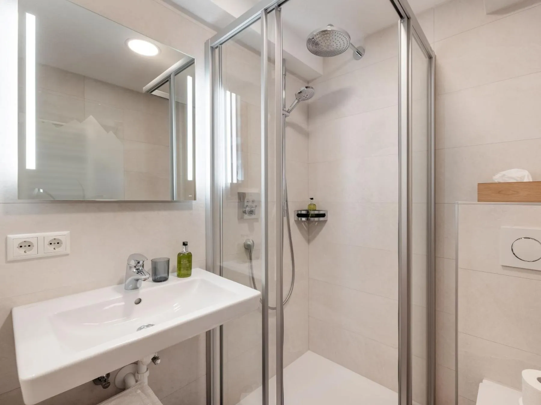 Photo of the whole room in Hotel Traube