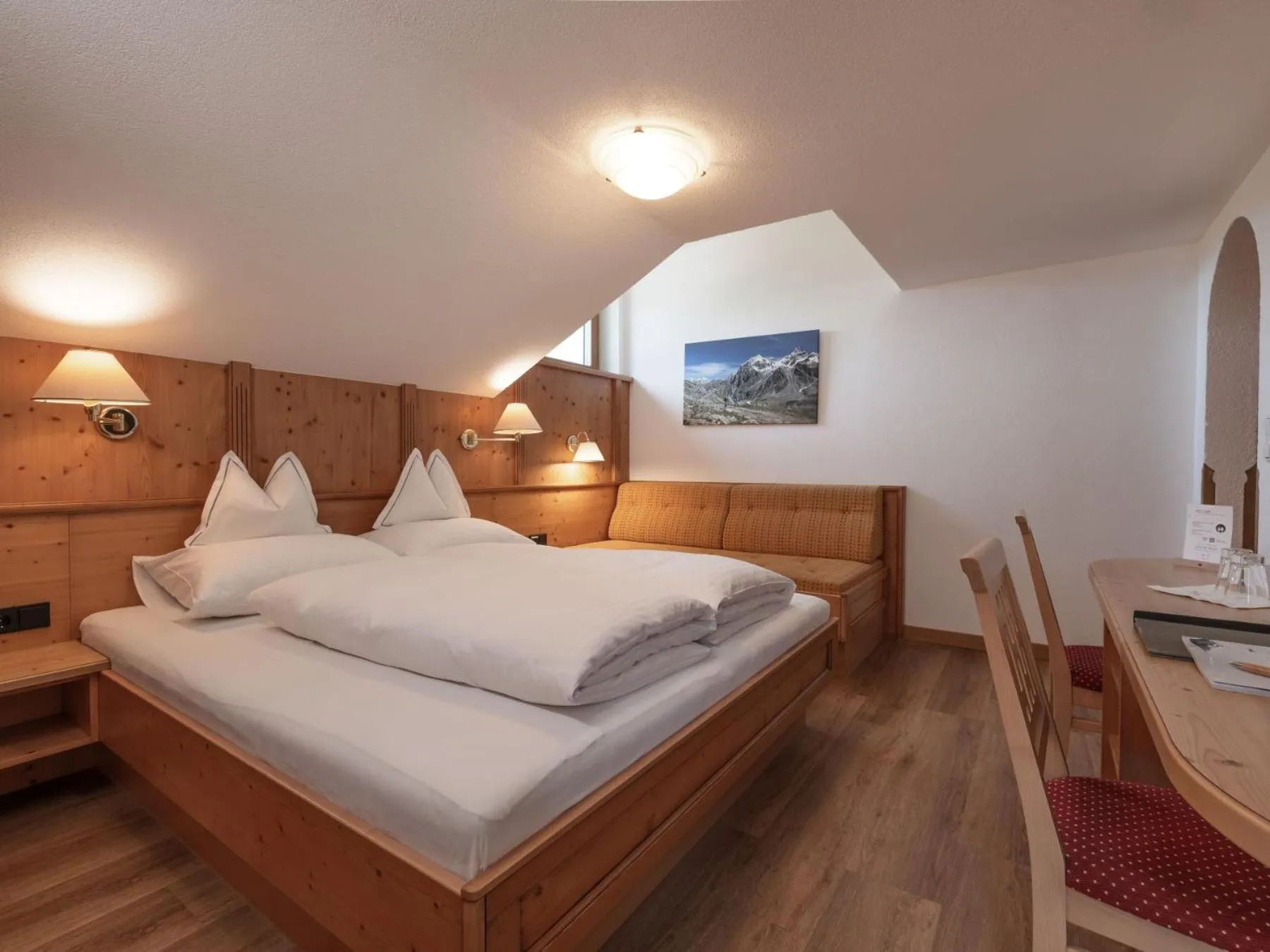 Photo of the whole room, Bed in Hotel Traube