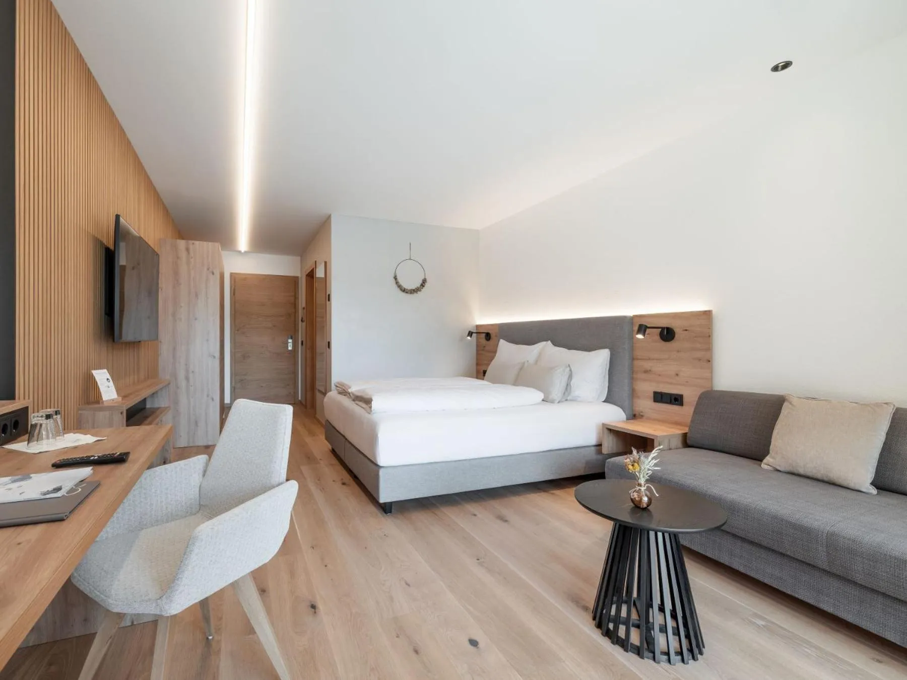 Photo of the whole room, Bed in Hotel Traube