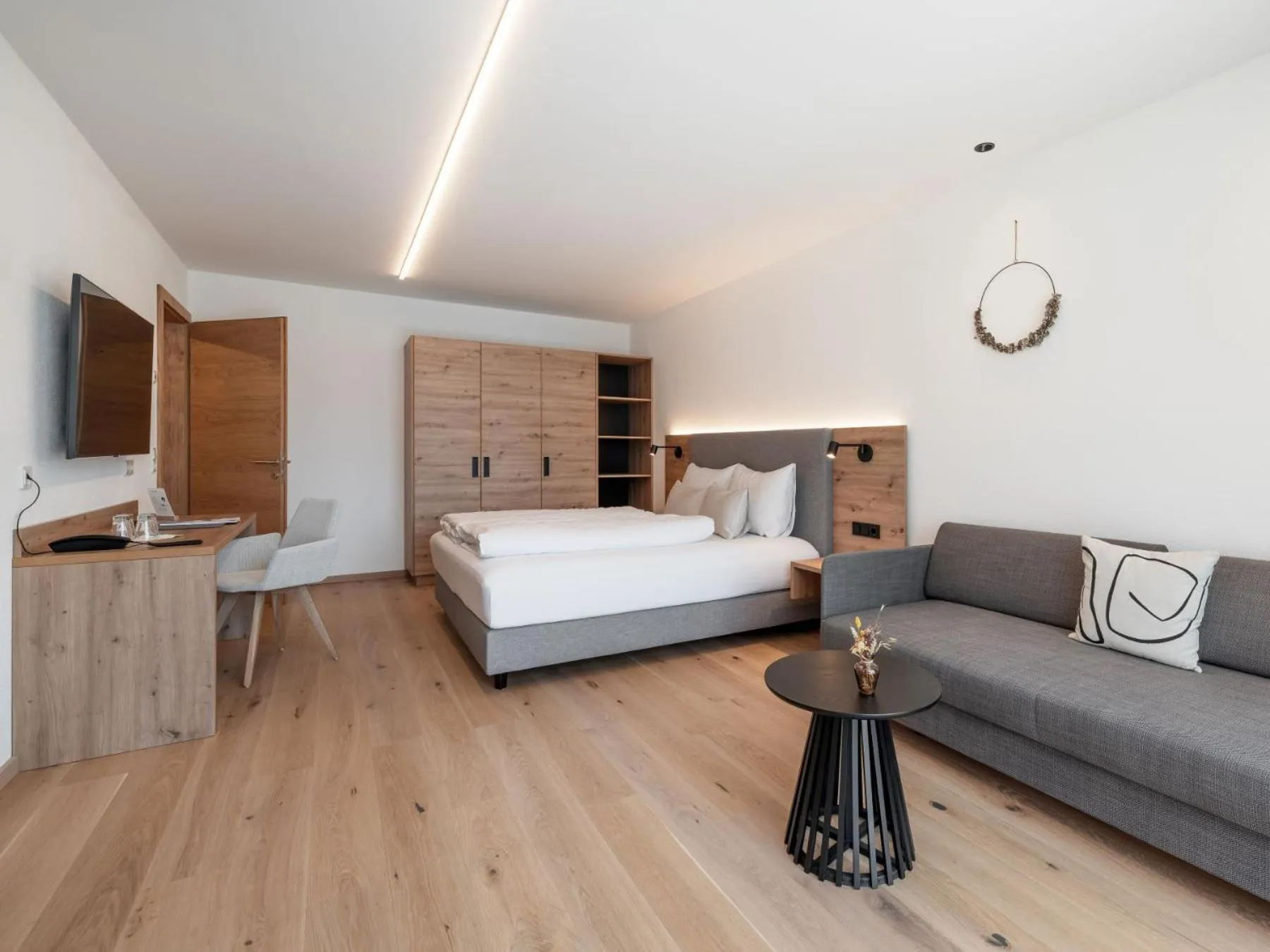 Photo of the whole room, Bed in Hotel Traube