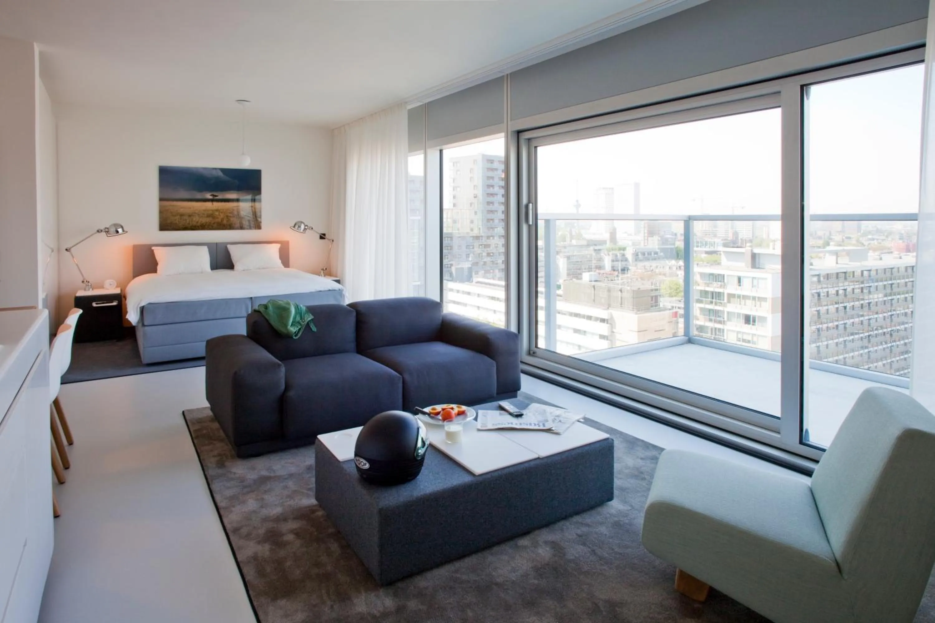 Living room, Bed in Urban Residences Rotterdam