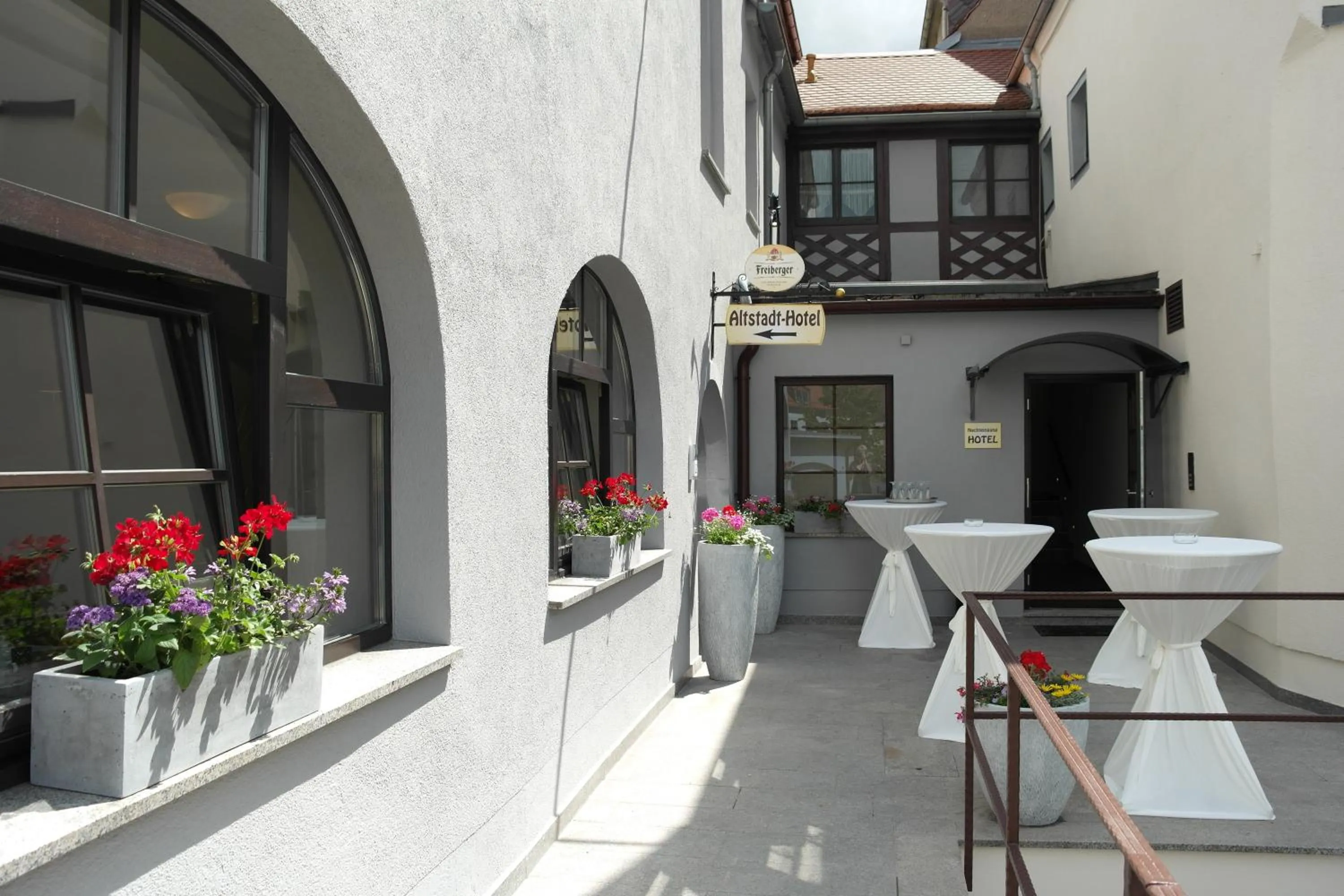 Facade/entrance in Altstadt-Hotel