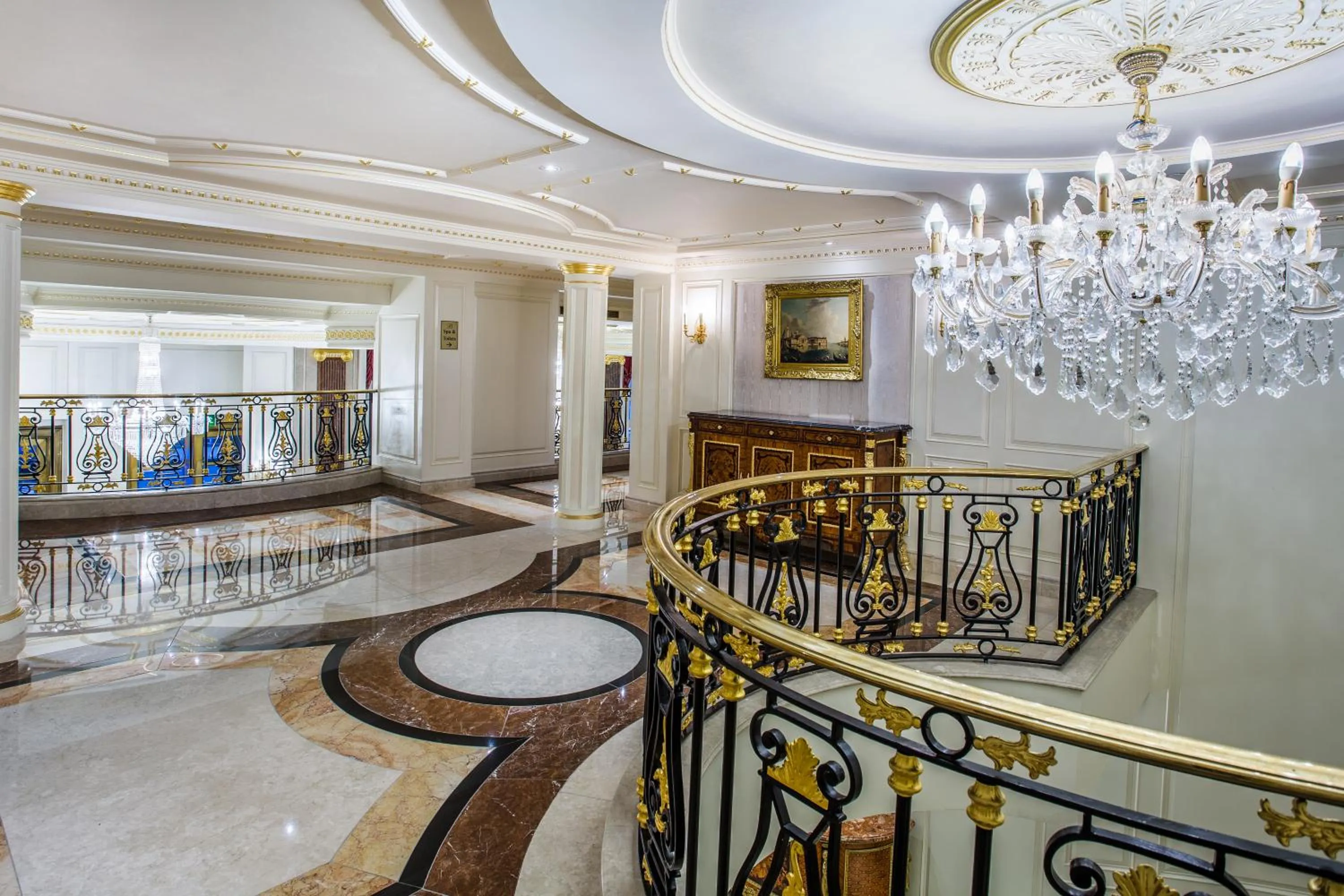 Lobby or reception in Bentley London