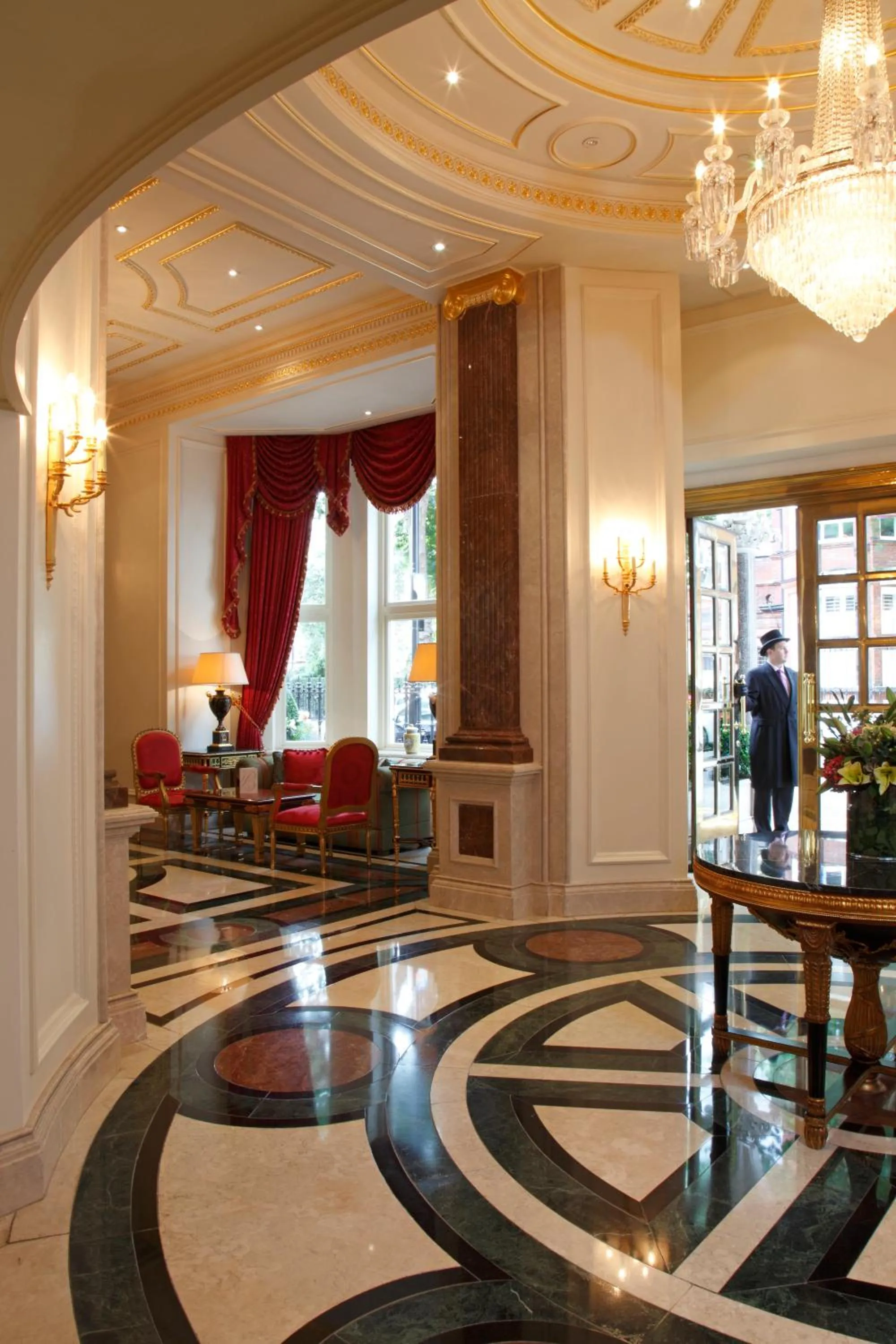 Lobby or reception in Bentley London