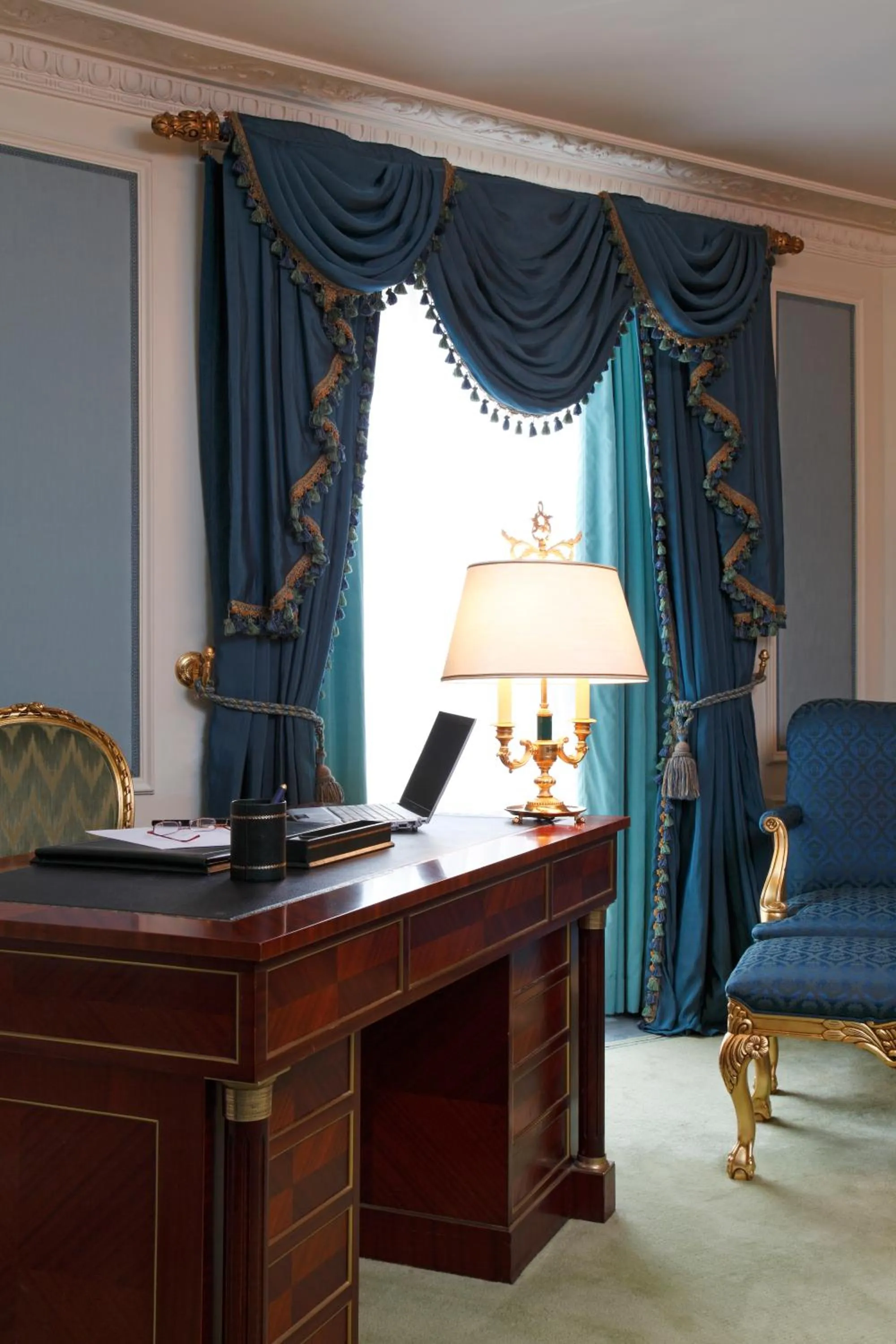 Seating area in Bentley London