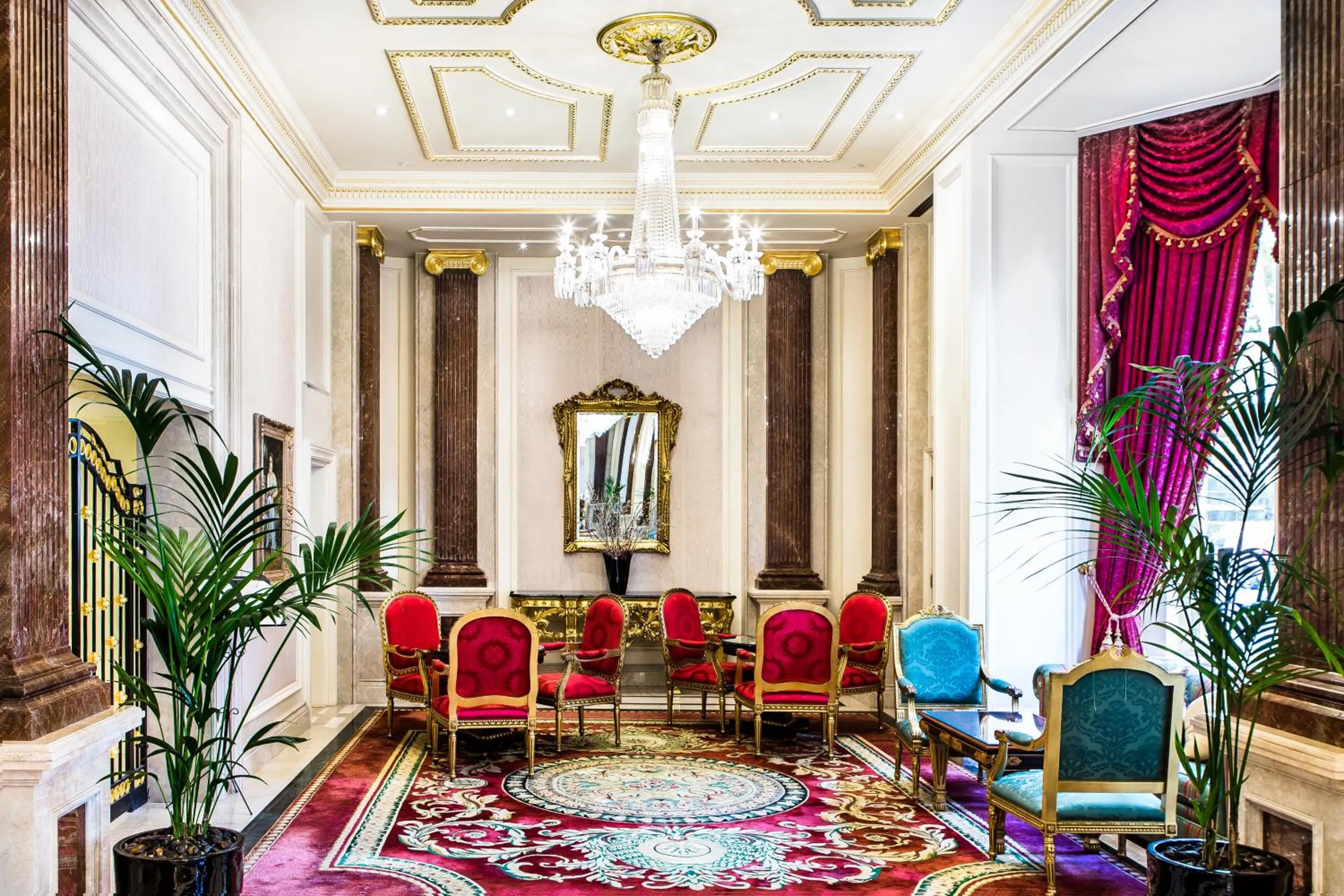 Lobby or reception in Bentley London