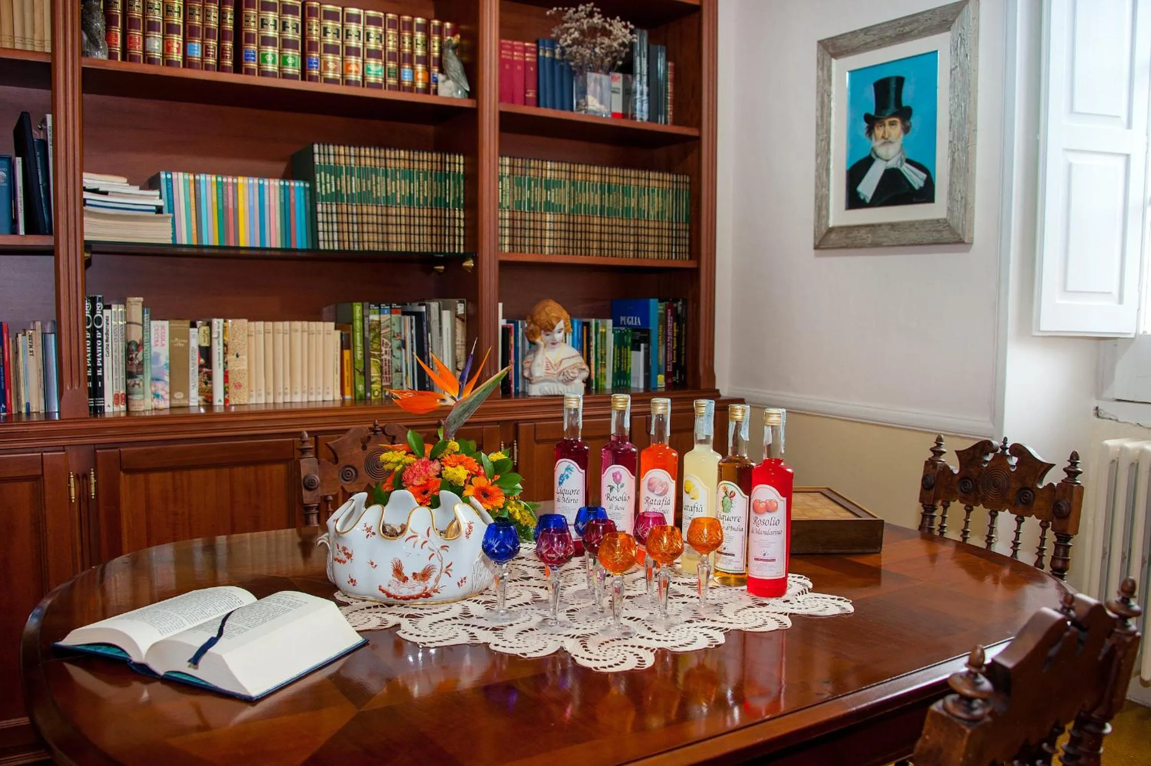 Library in Villa La Meridiana - Caroli Hotels