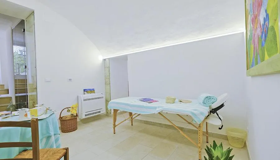 Massage in Villa La Meridiana - Caroli Hotels