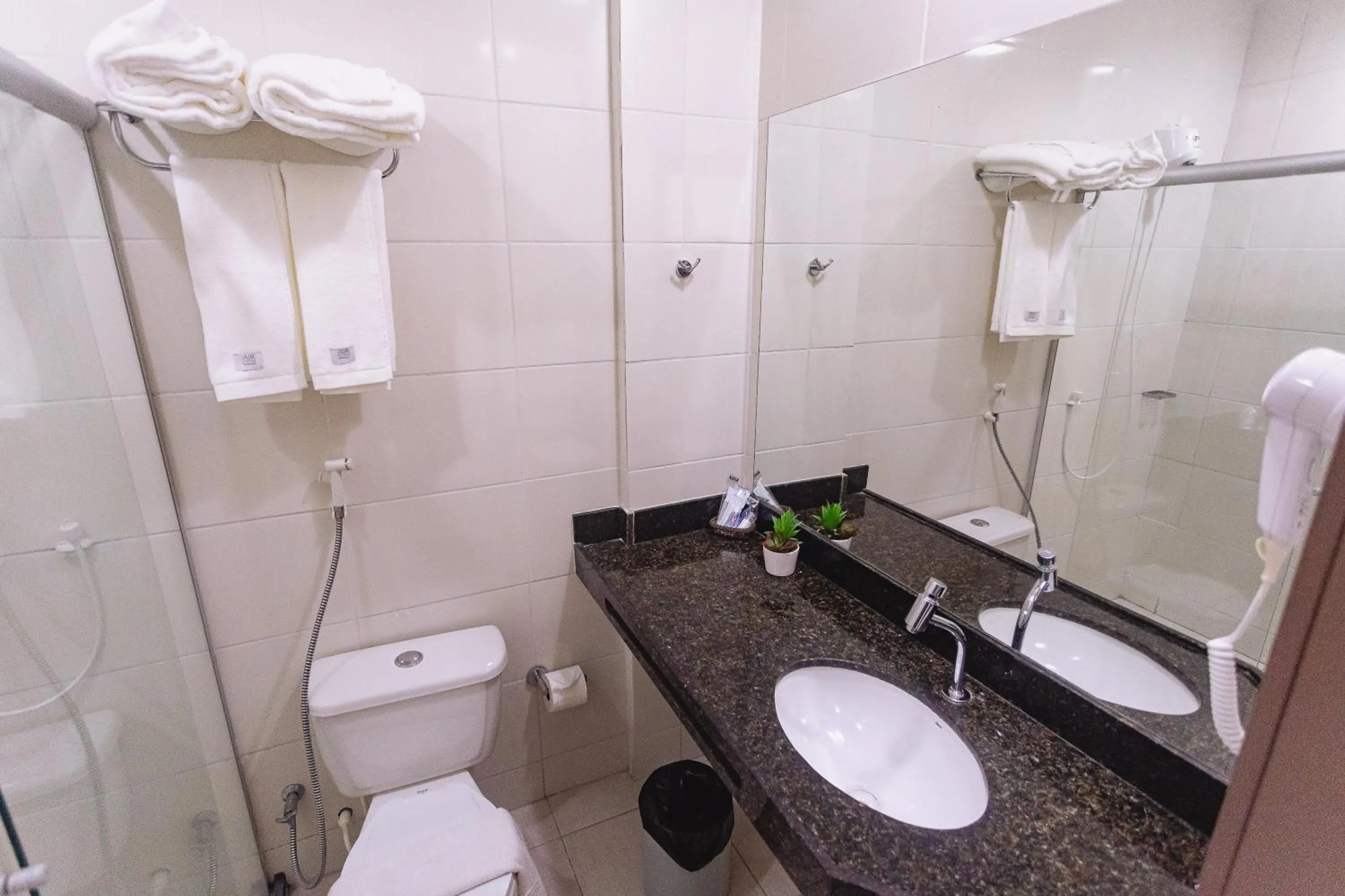 Bathroom in Arrey Gran Hotel