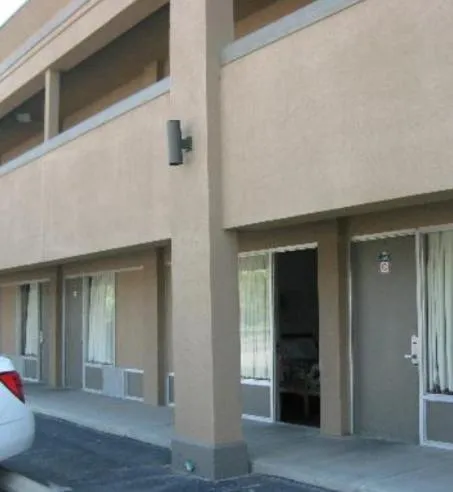 Property building in Days Inn by Wyndham Mt. Sterling