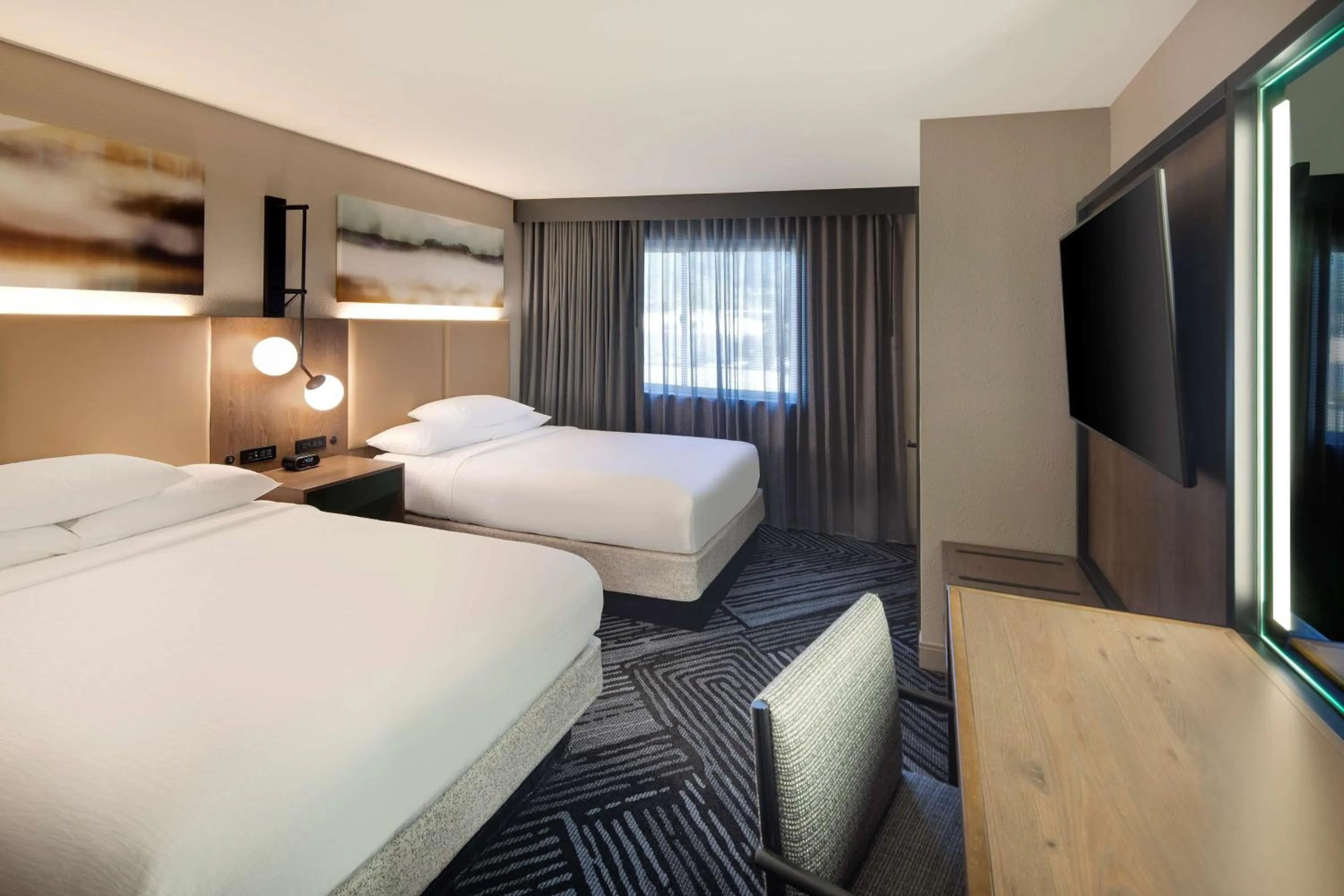 Bedroom, Bed in Embassy Suites by Hilton San Rafael Marin County