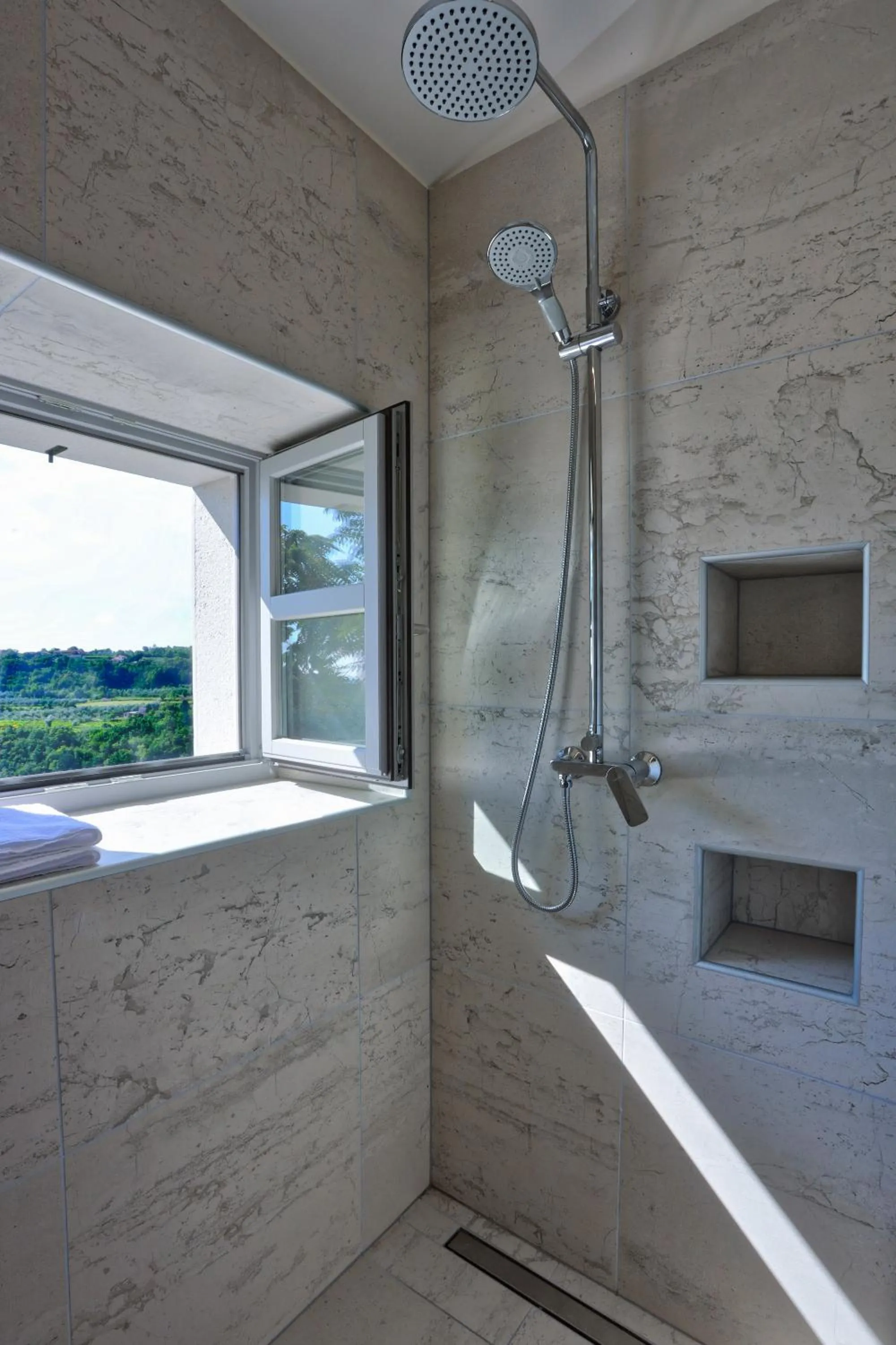 Shower in B&B Artegnana 1798