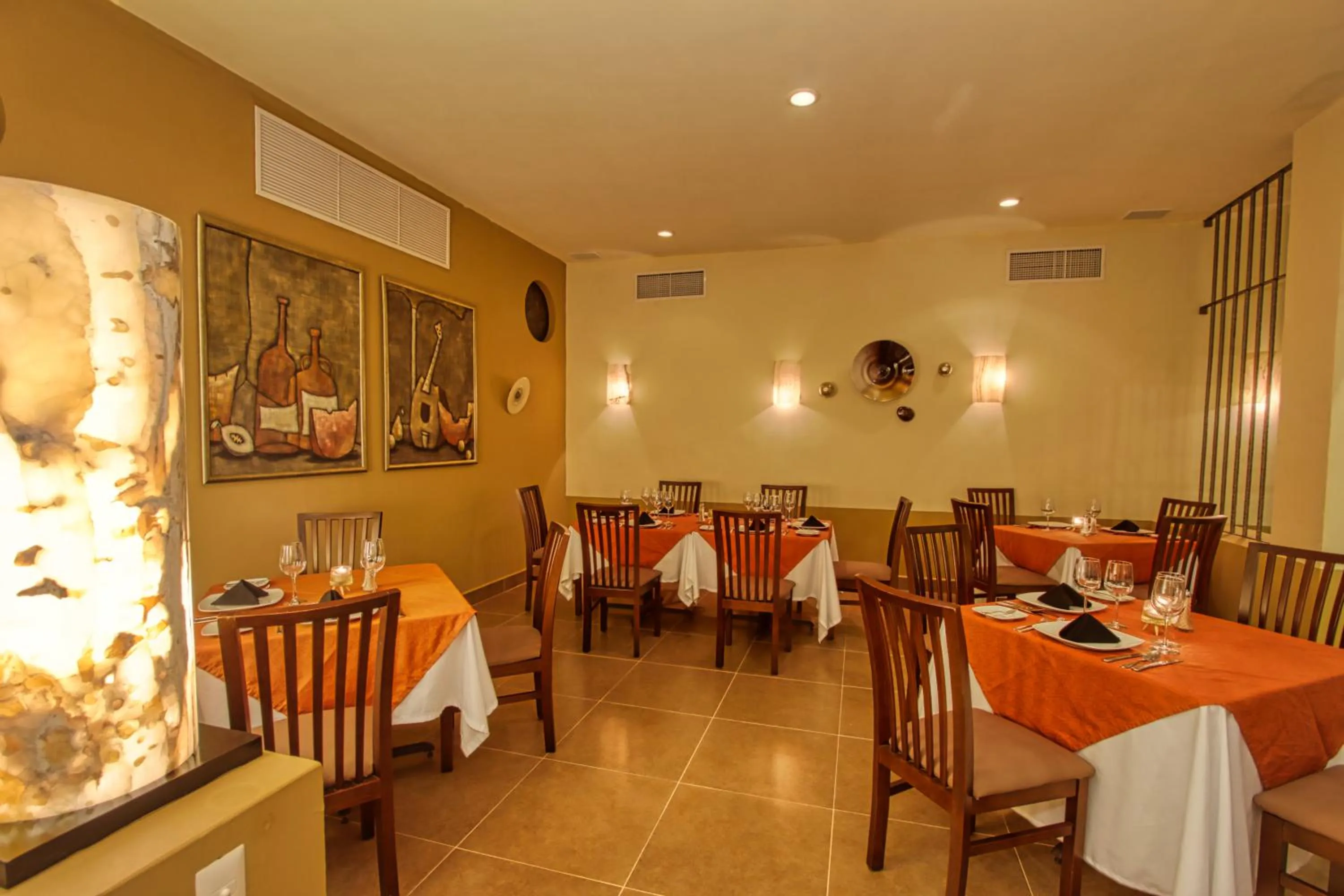 Restaurant/places to eat in Binniguenda Huatulco & Beach Club
