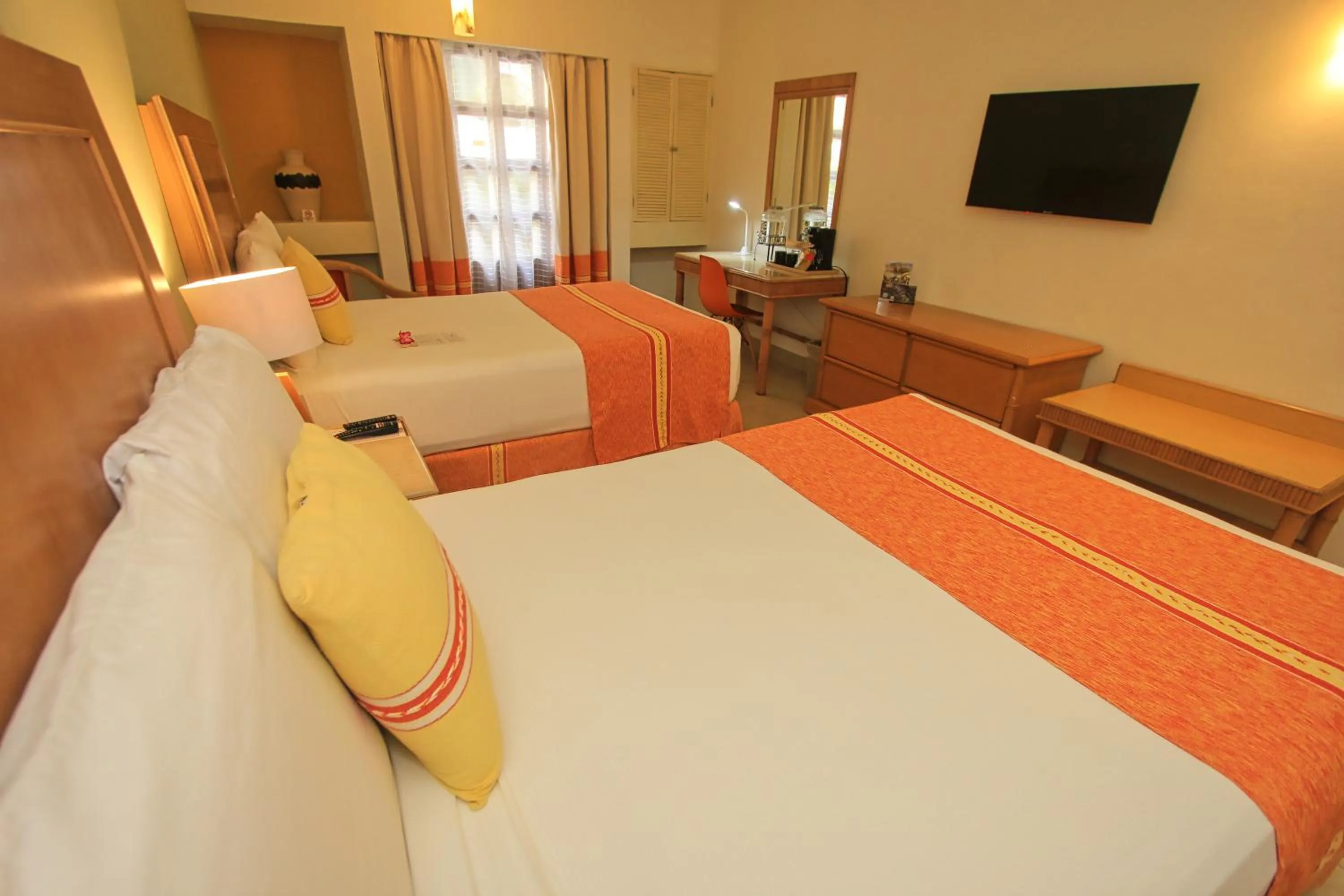 Bedroom, Bed in Binniguenda Huatulco & Beach Club