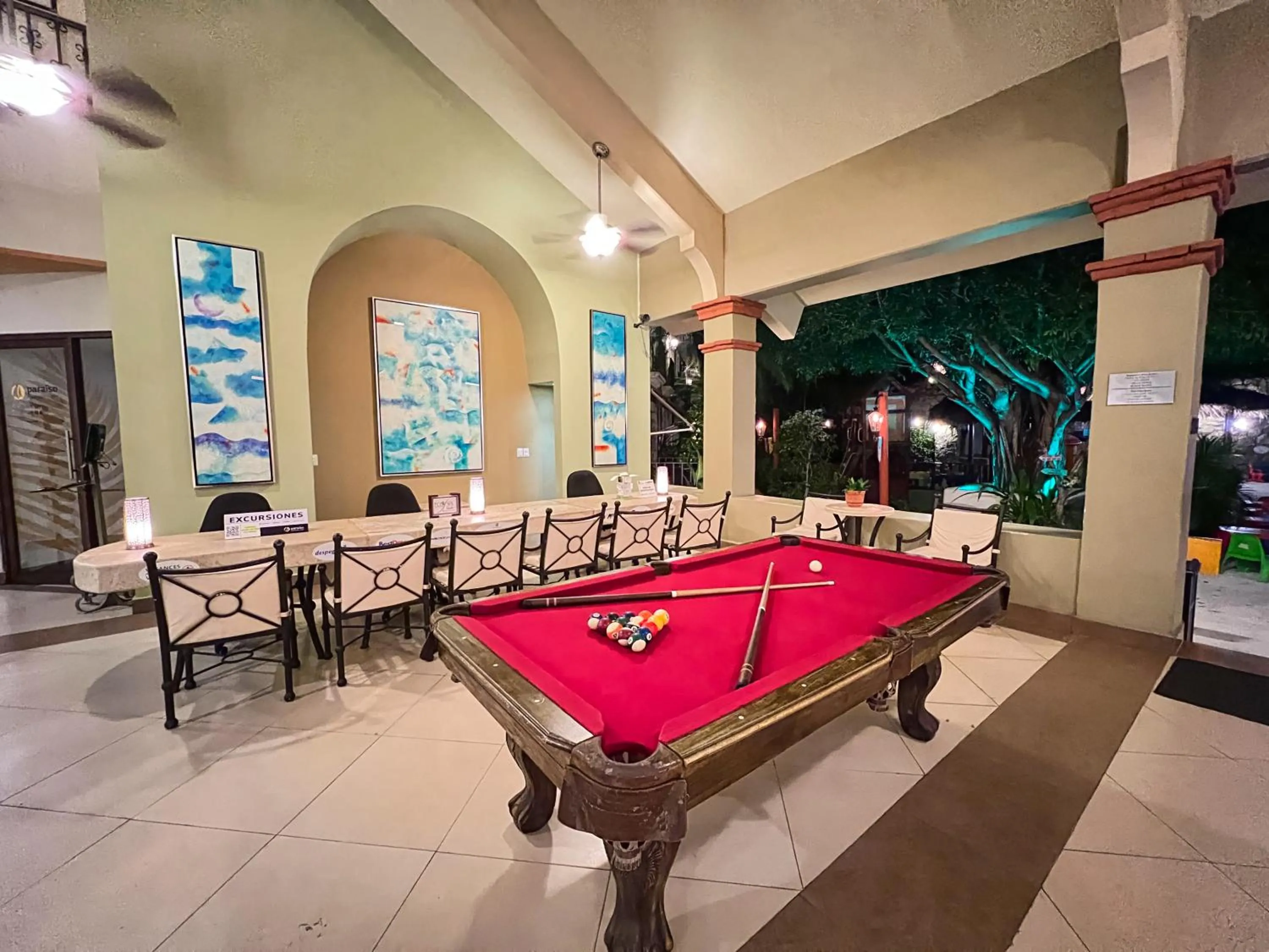 Billiard in Binniguenda Huatulco & Beach Club