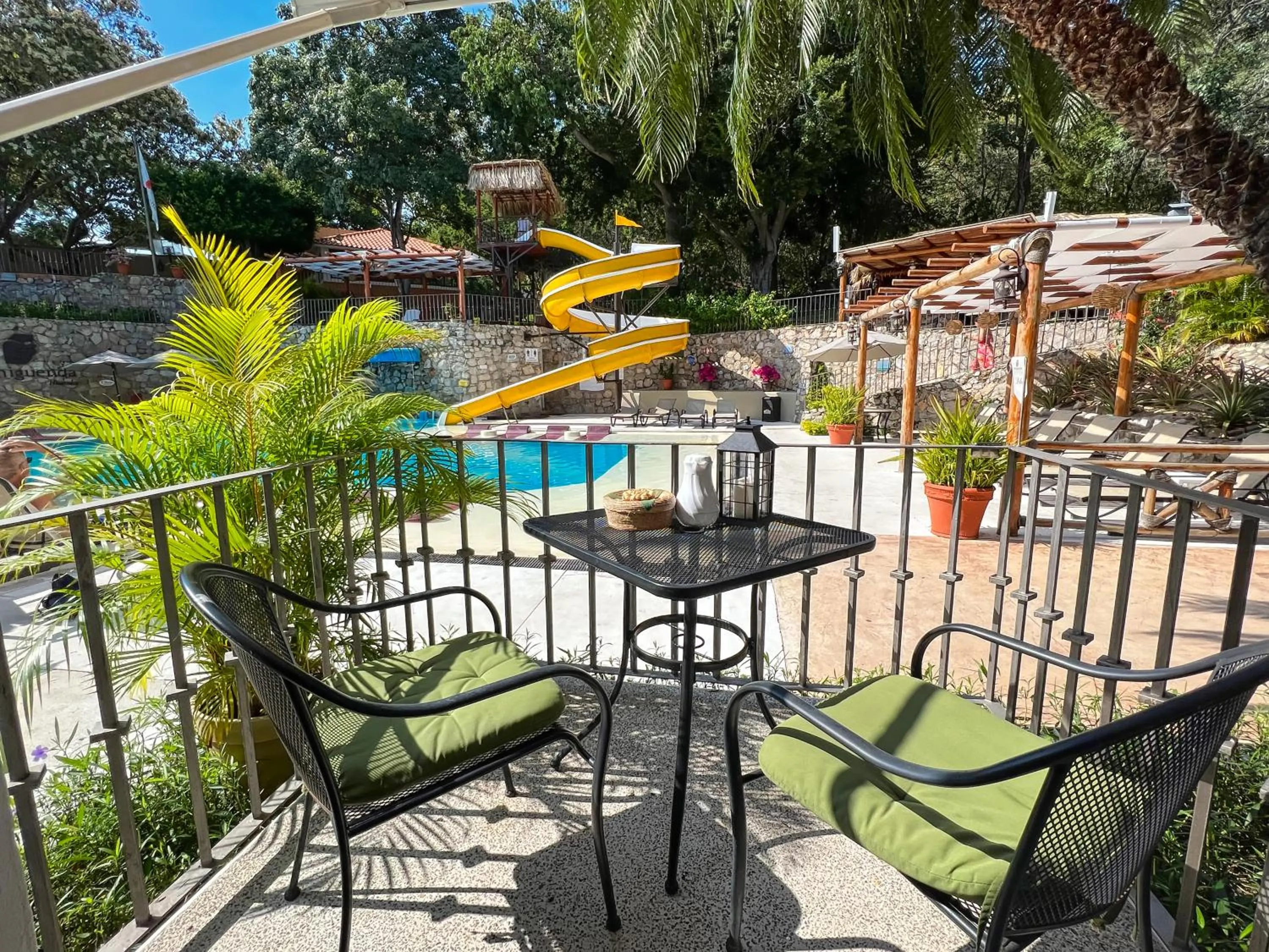 Balcony/Terrace in Binniguenda Huatulco & Beach Club