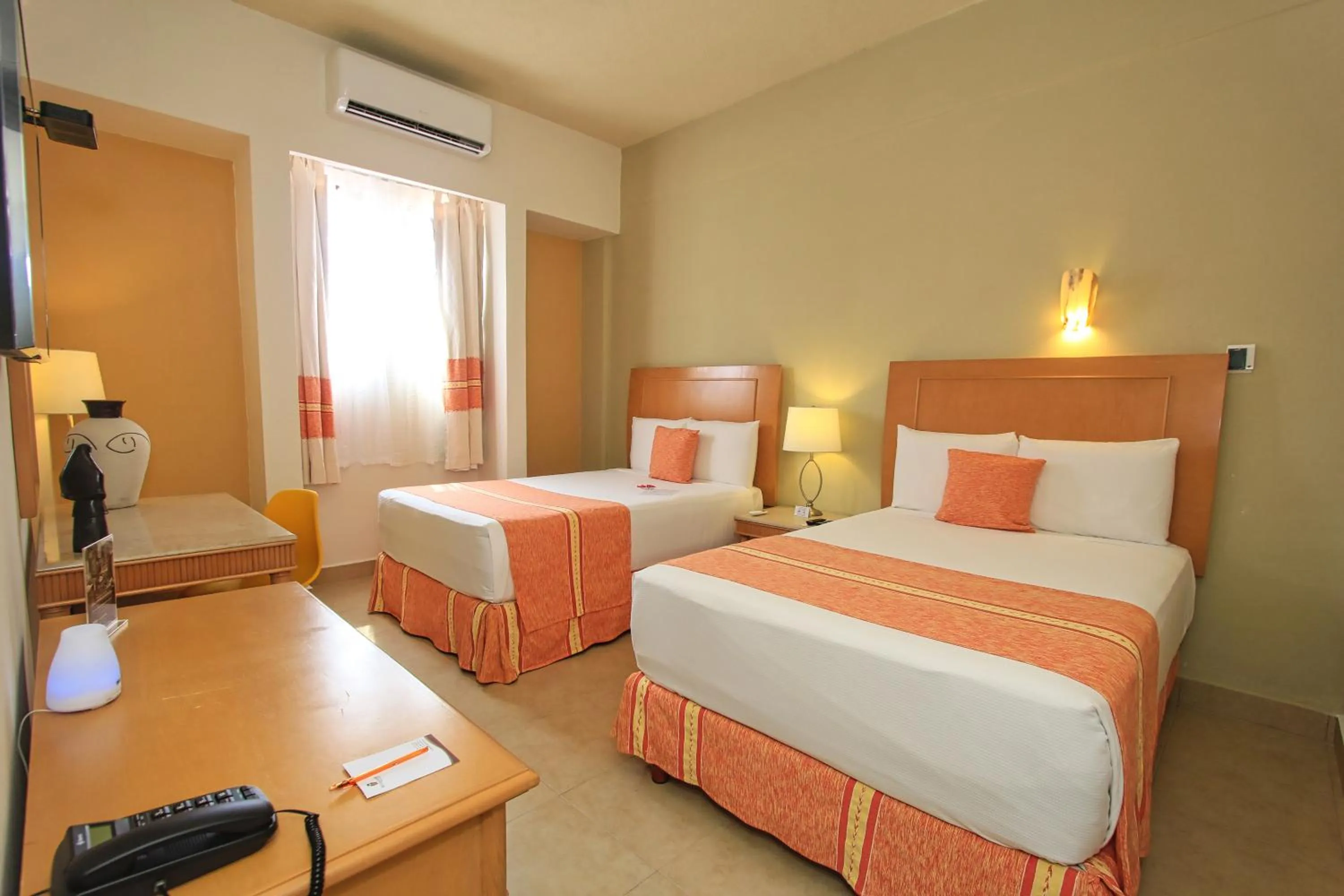 Bed in Binniguenda Huatulco & Beach Club