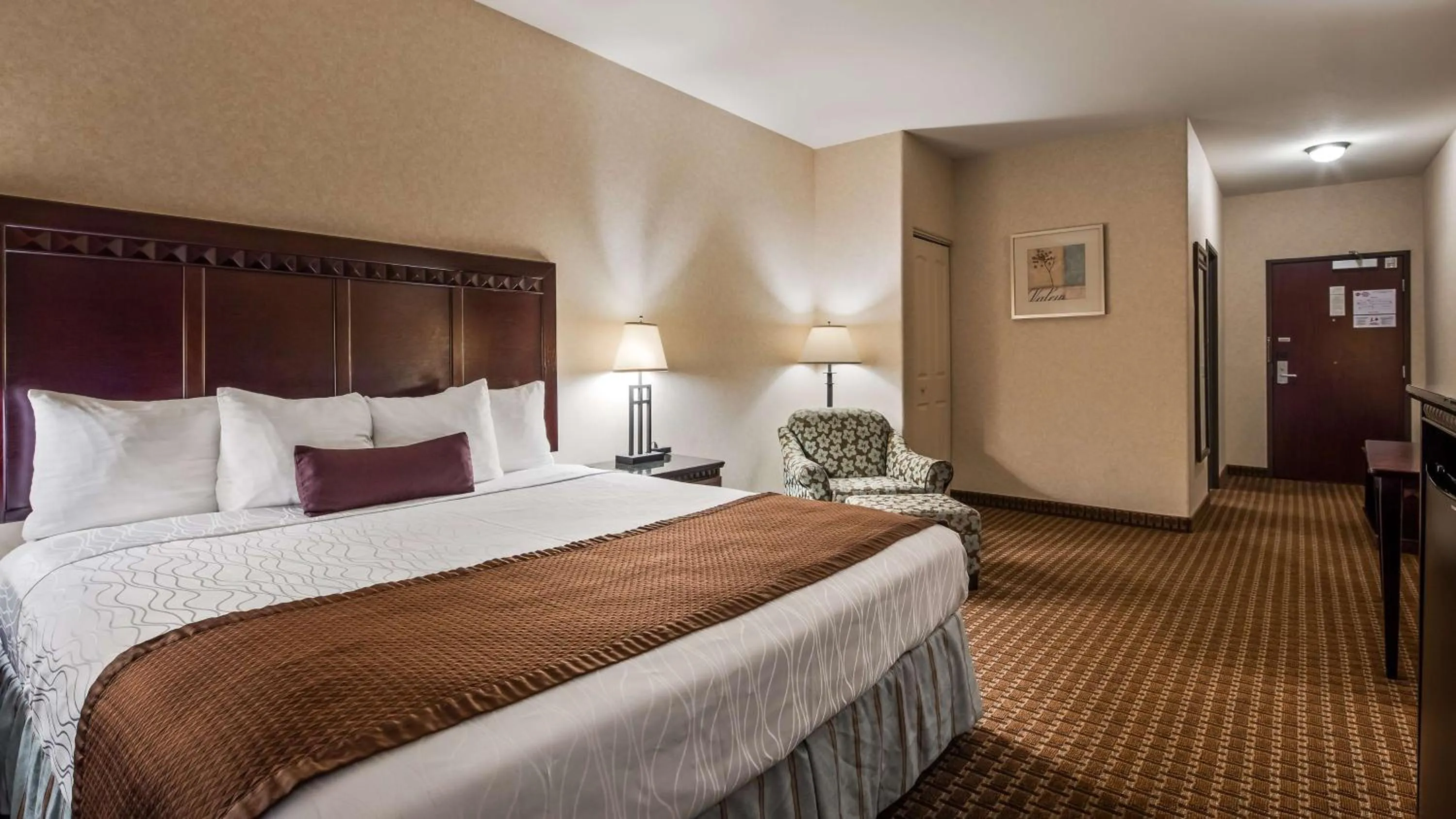 Bedroom, Bed in Best Western Plus Main Street Inn