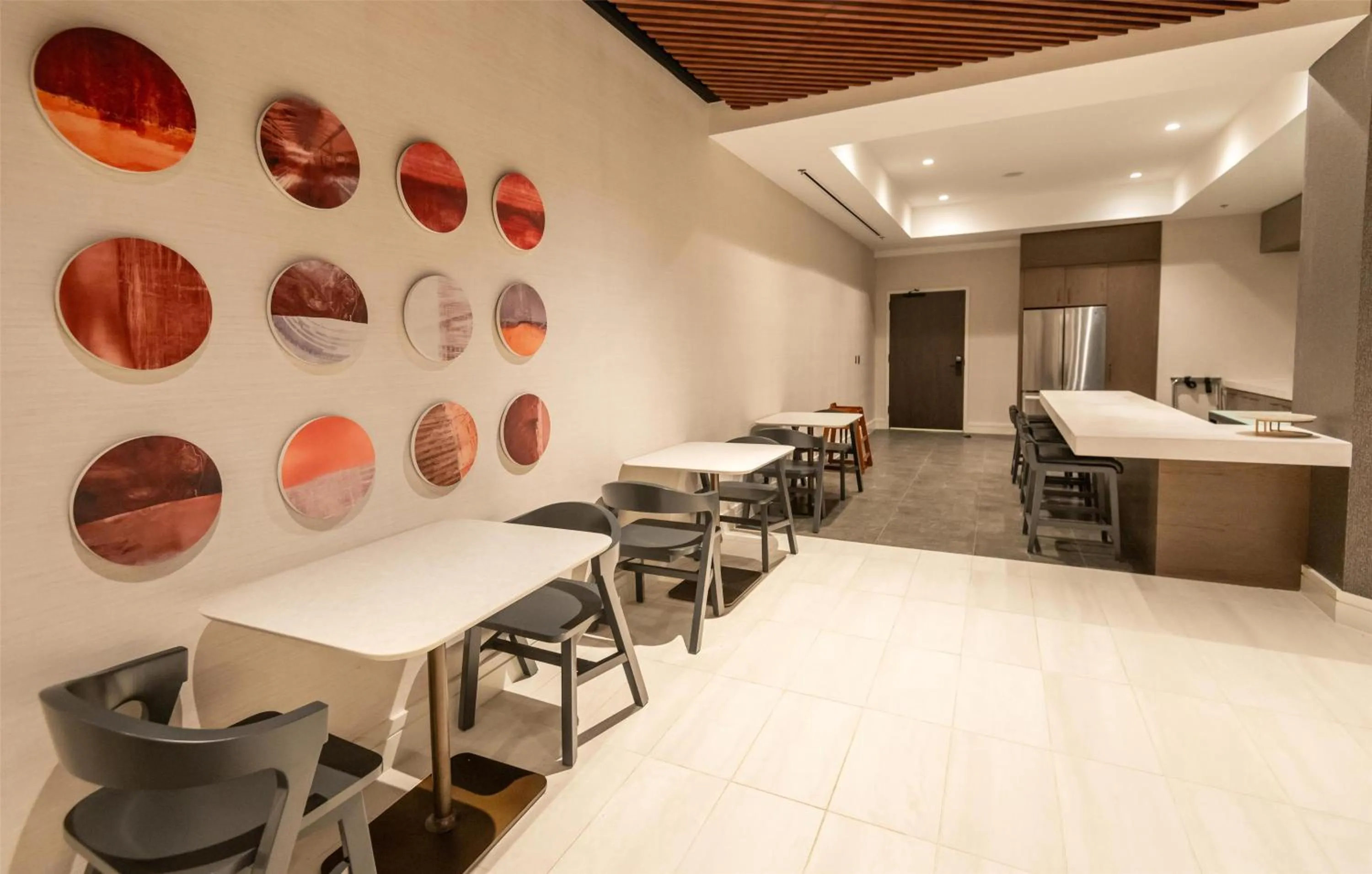 Lobby or reception in Hilton Arlington National Landing