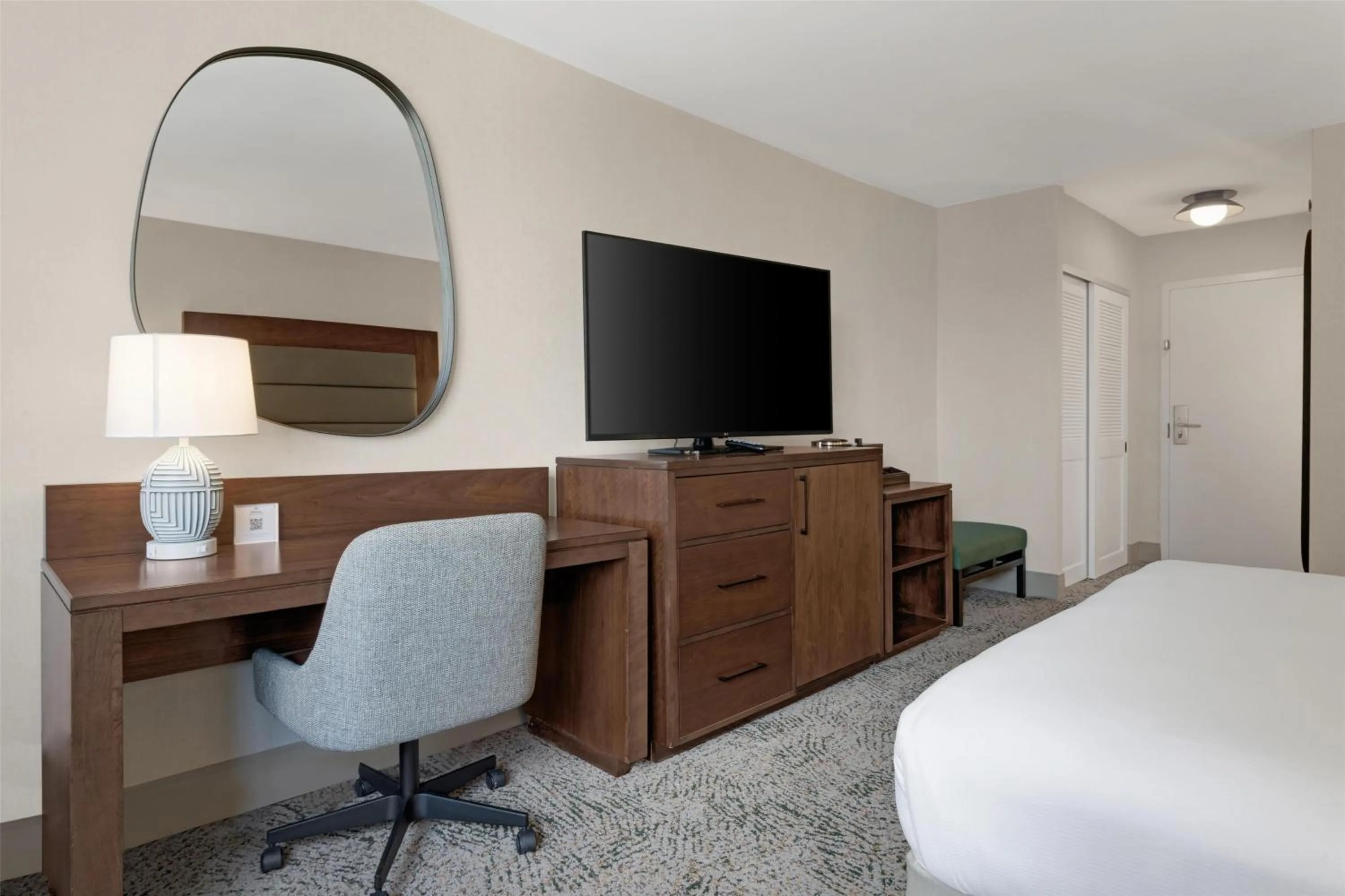 Bedroom, Bed in Hilton Arlington National Landing