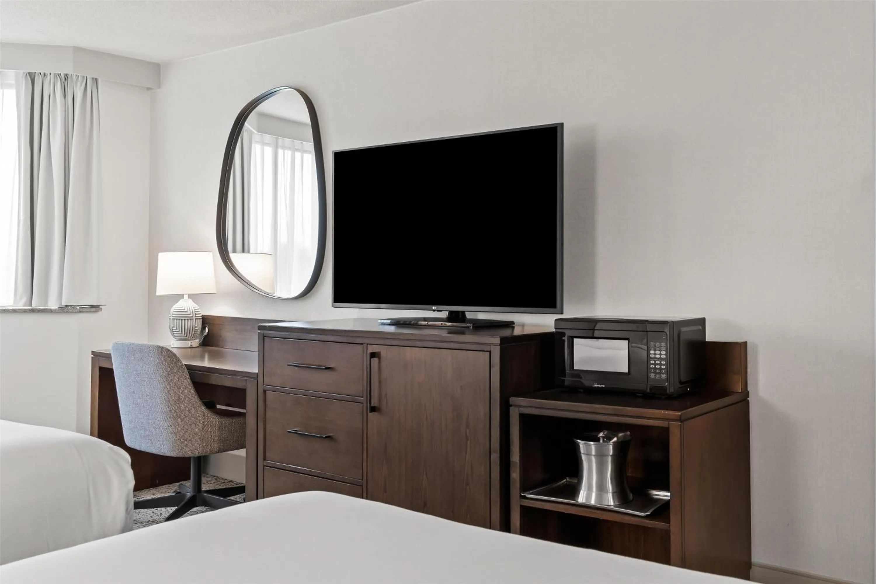 Bedroom, Bed in Hilton Arlington National Landing