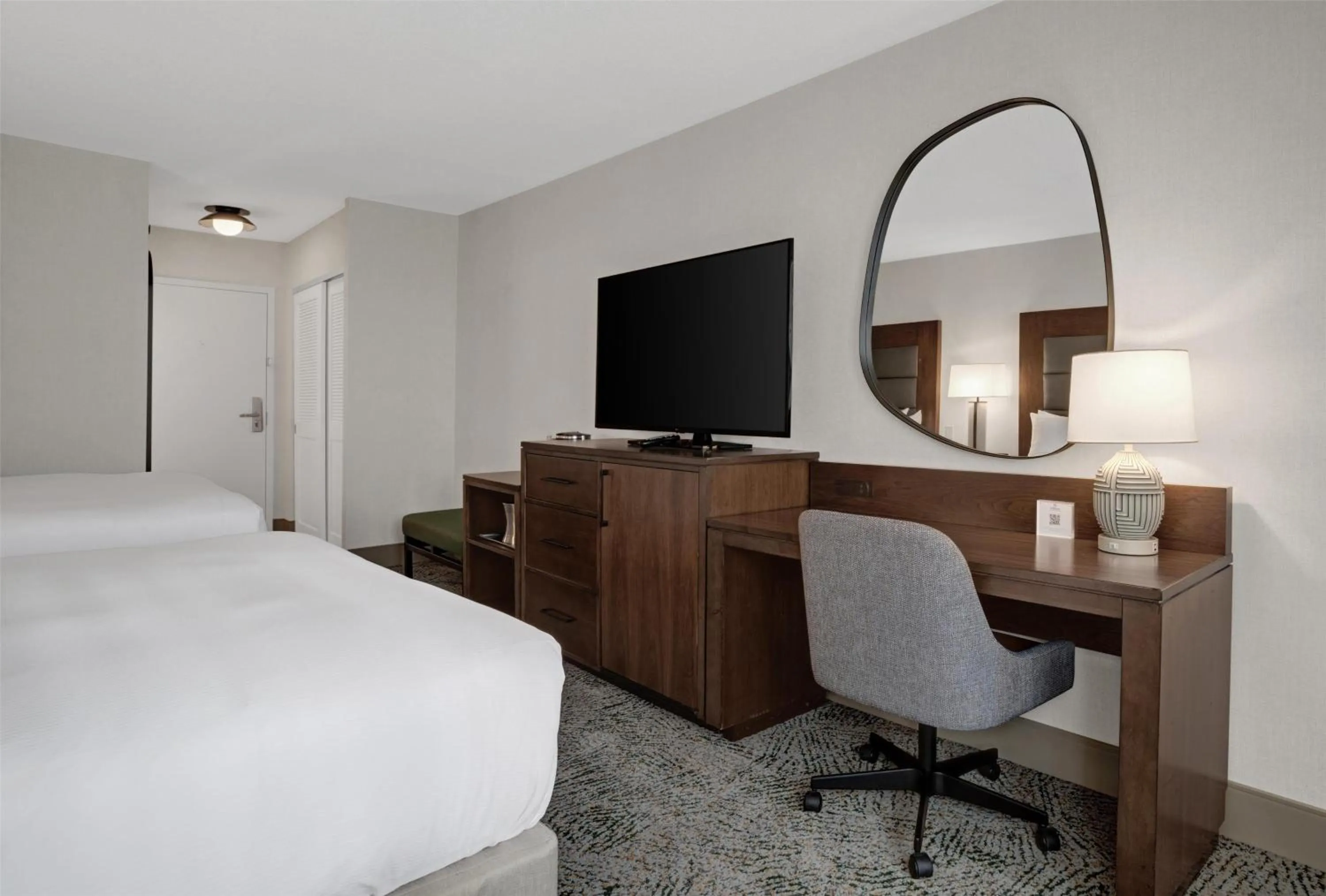 Bedroom, Bed in Hilton Arlington National Landing