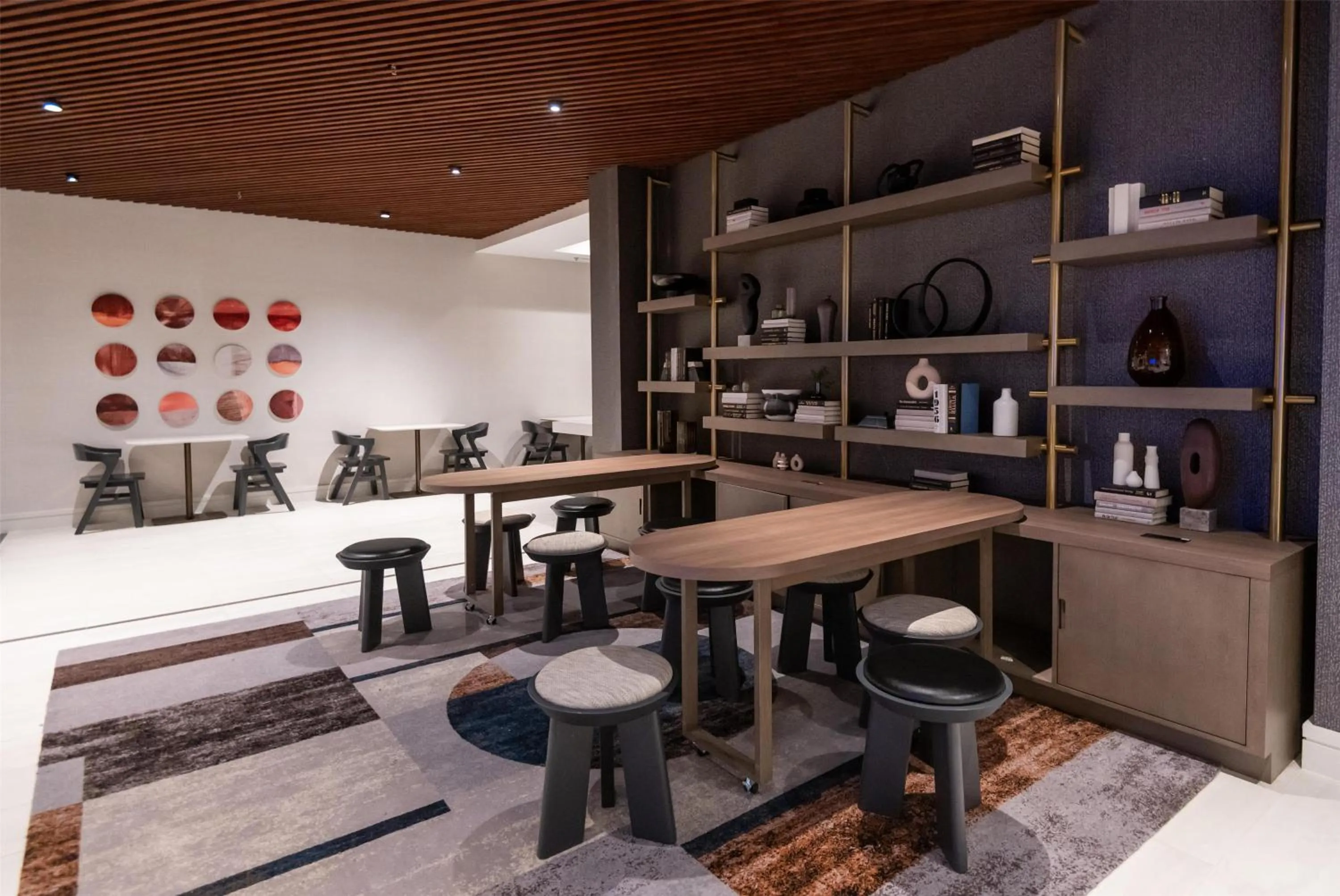 Lobby or reception in Hilton Arlington National Landing