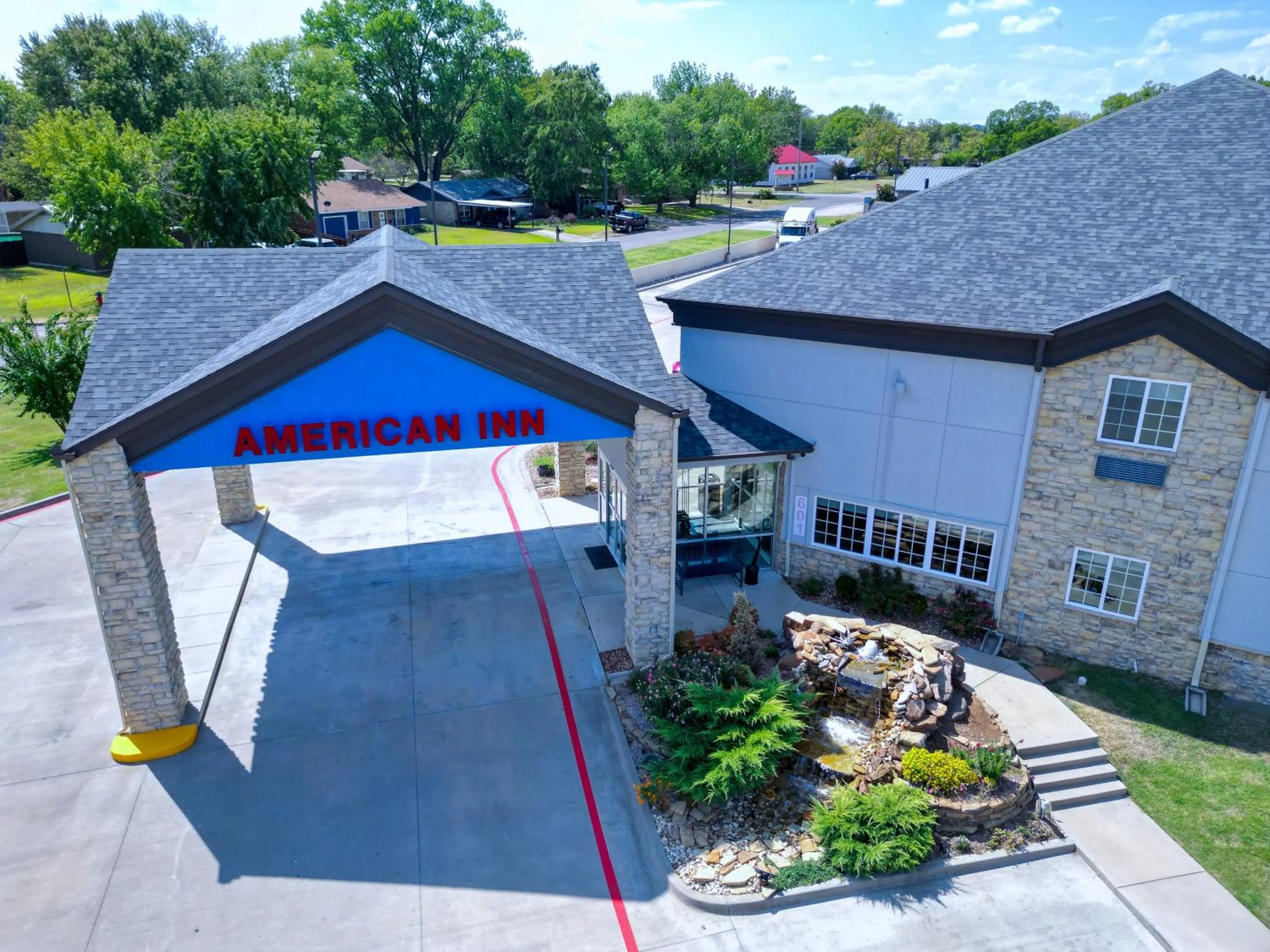 Parking in American Inn Madill