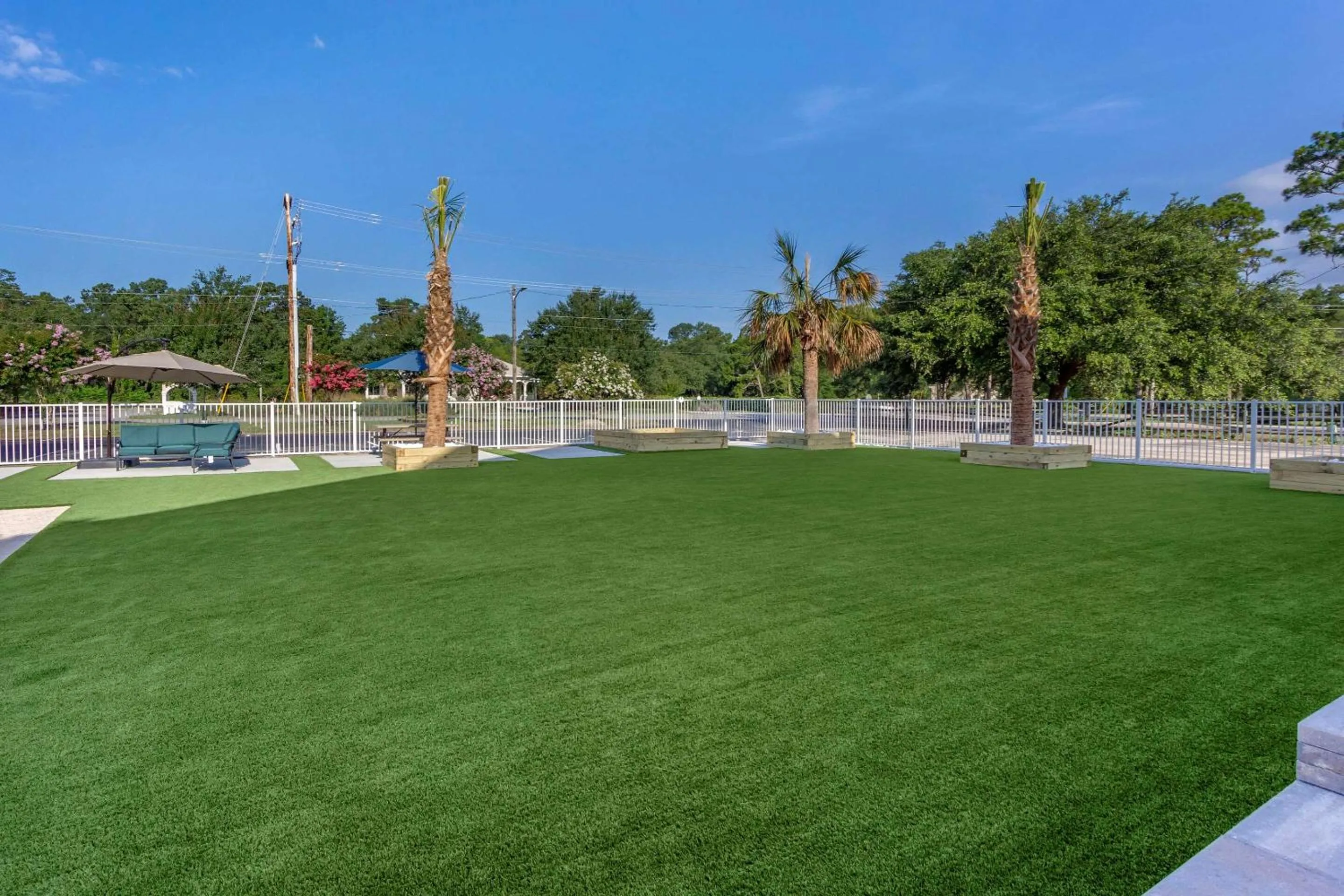 Property building in Quality Inn & Suites Pawleys Island