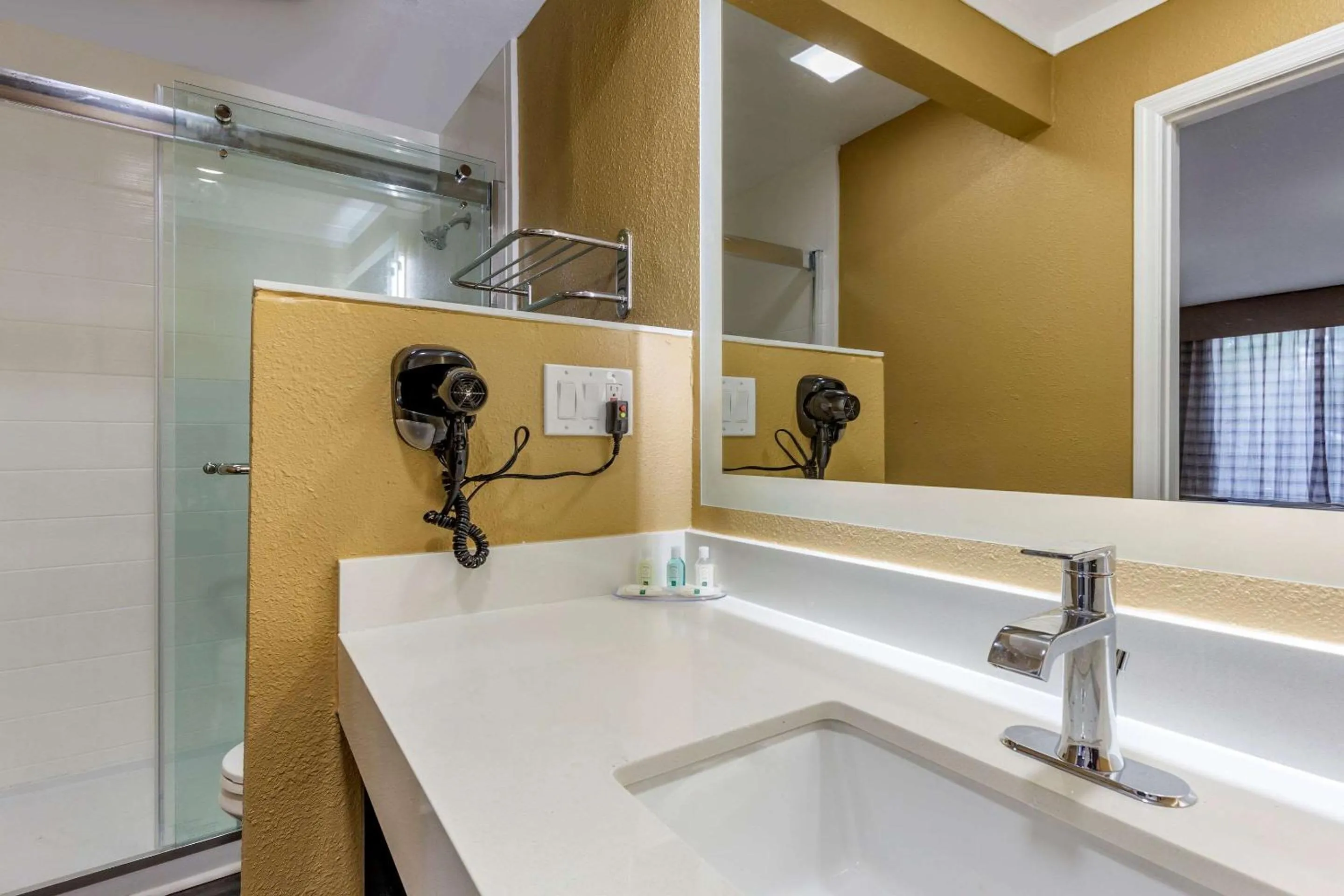 Photo of the whole room in Quality Inn & Suites Pawleys Island