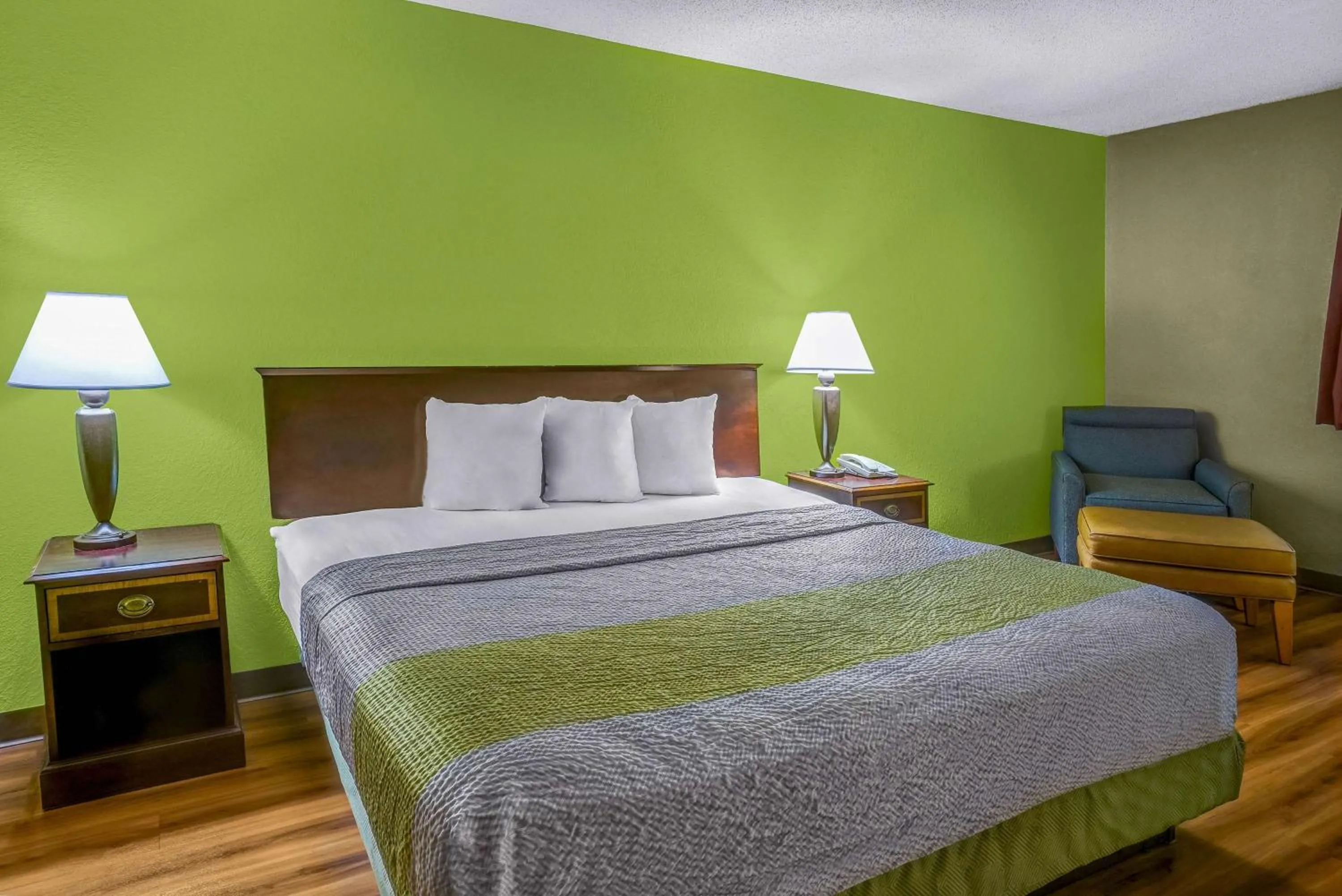 Bedroom, Bed in Motel 6 Morehead, KY