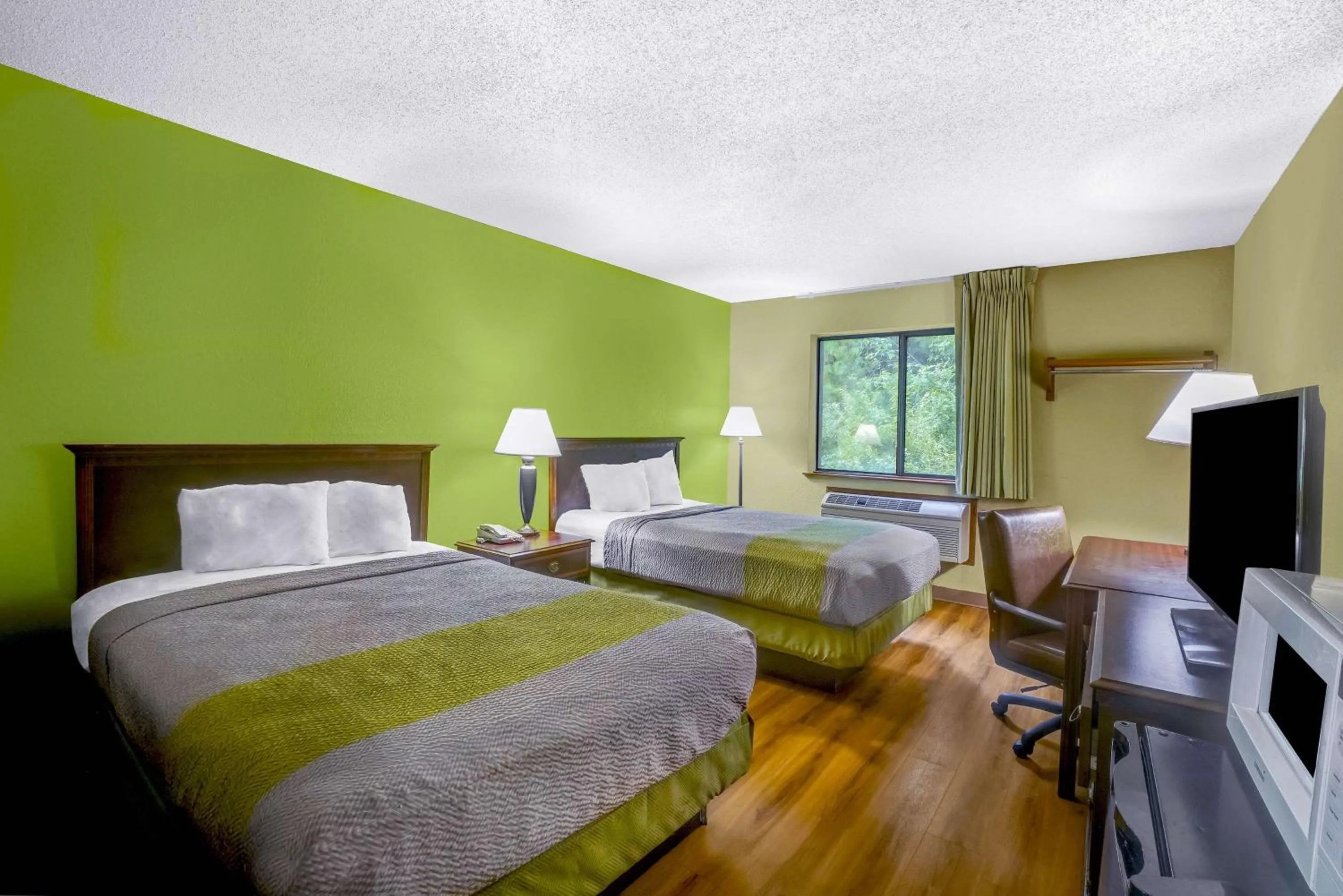 Bedroom, Bed in Motel 6 Morehead, KY