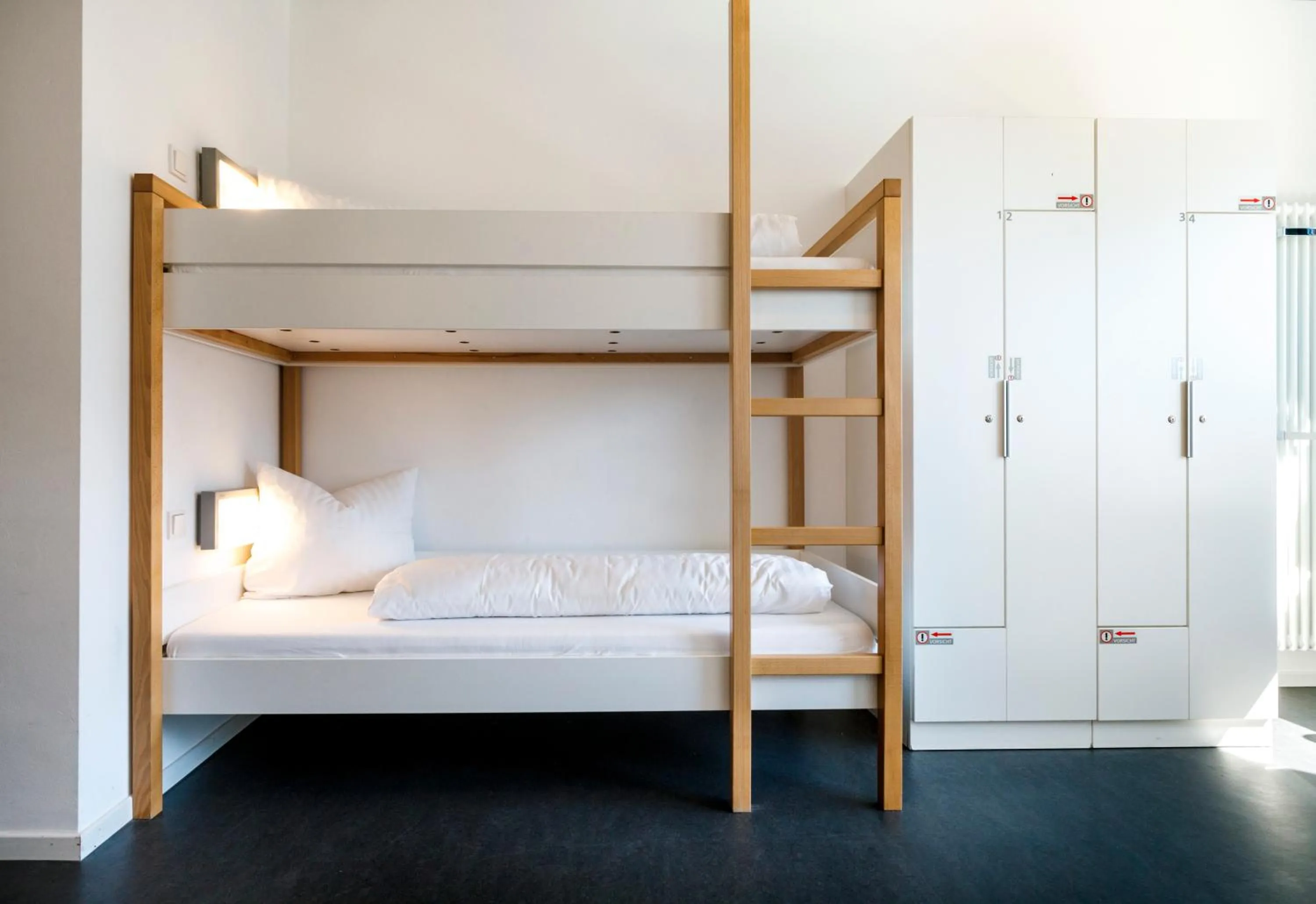 bunk bed, Bed in Jugendherberge Schweinfurt