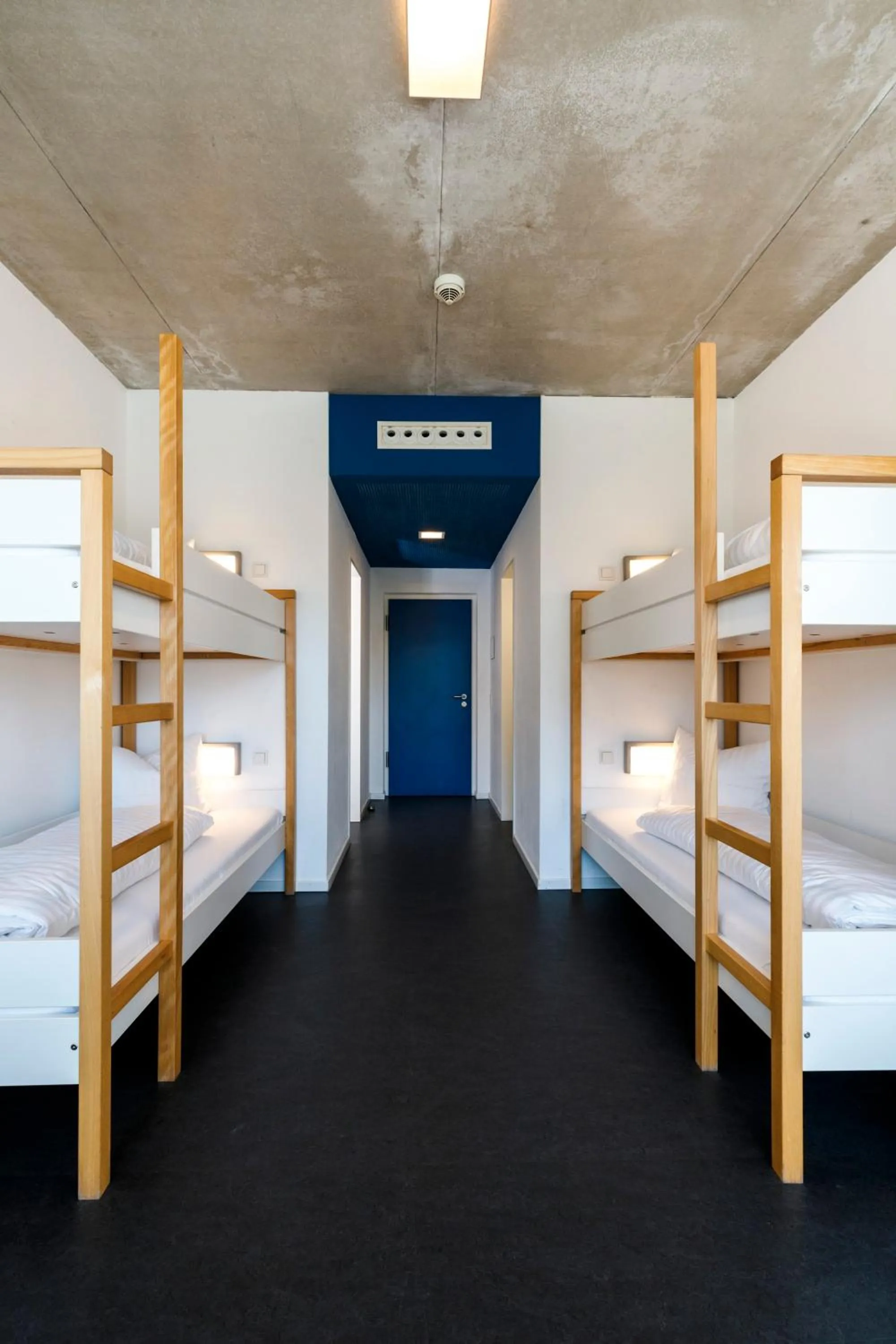 Photo of the whole room, Bed in Jugendherberge Schweinfurt