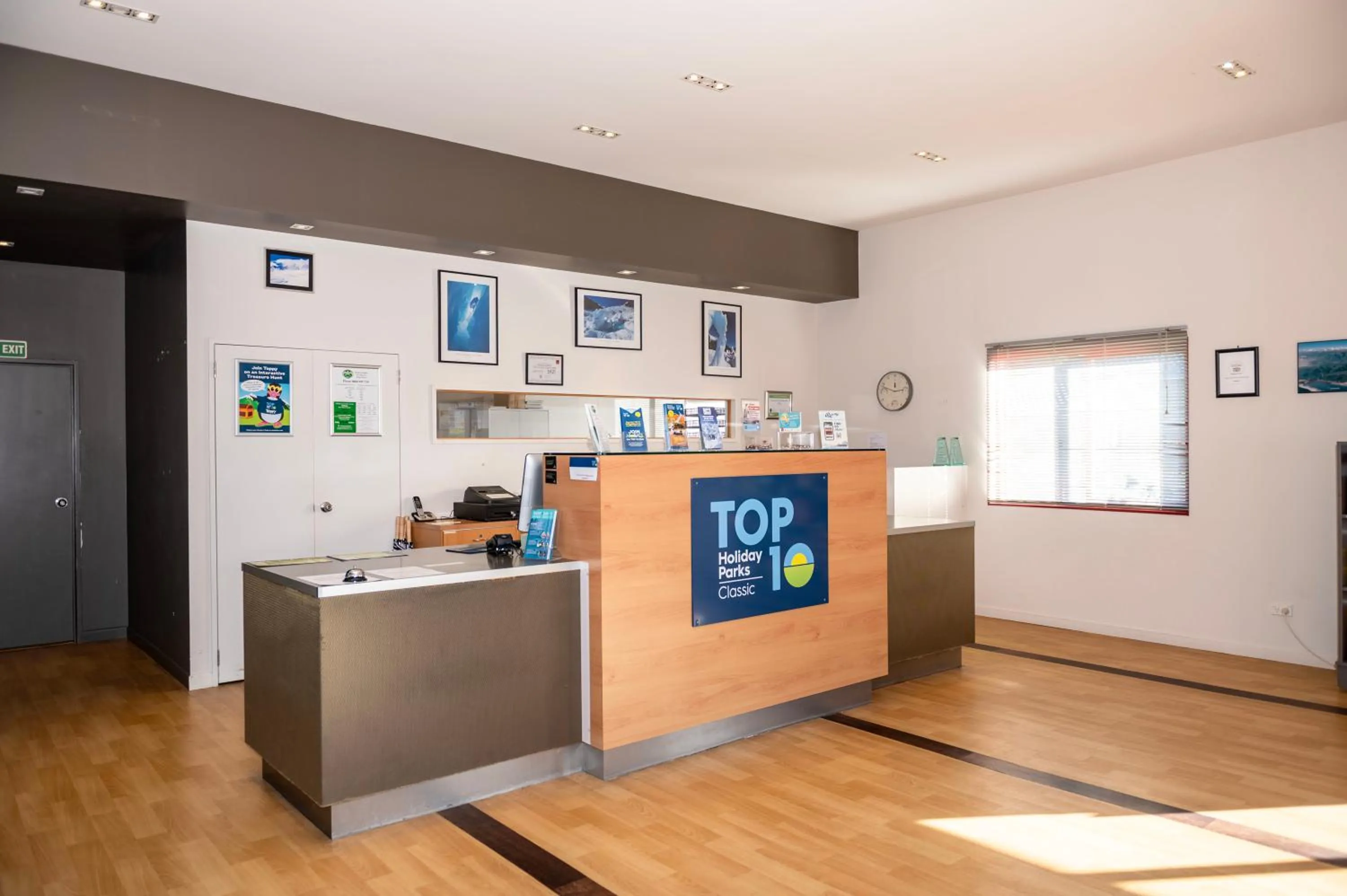 Property logo or sign in Franz Josef TOP 10 Holiday Park