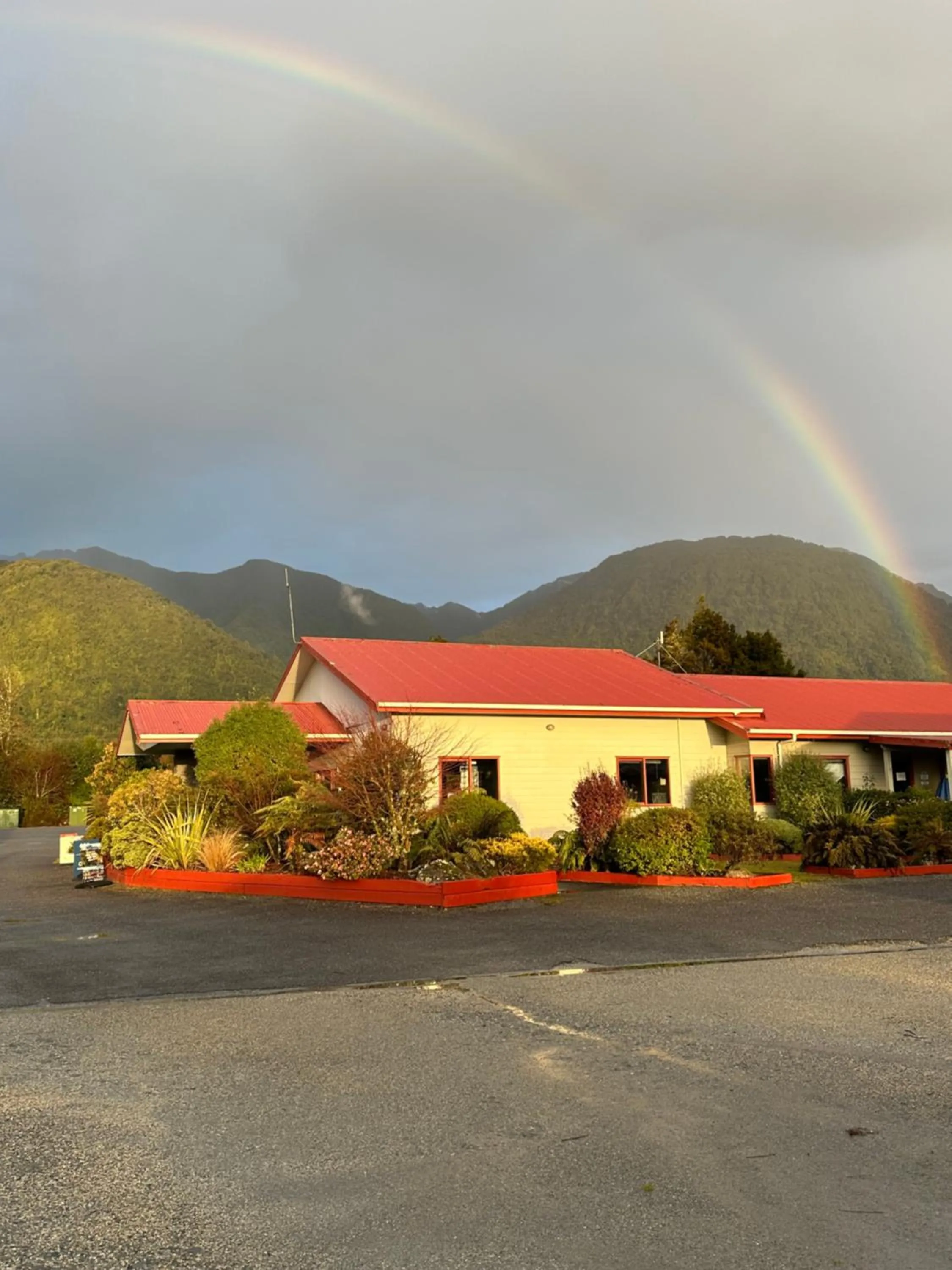 Property building in Franz Josef TOP 10 Holiday Park