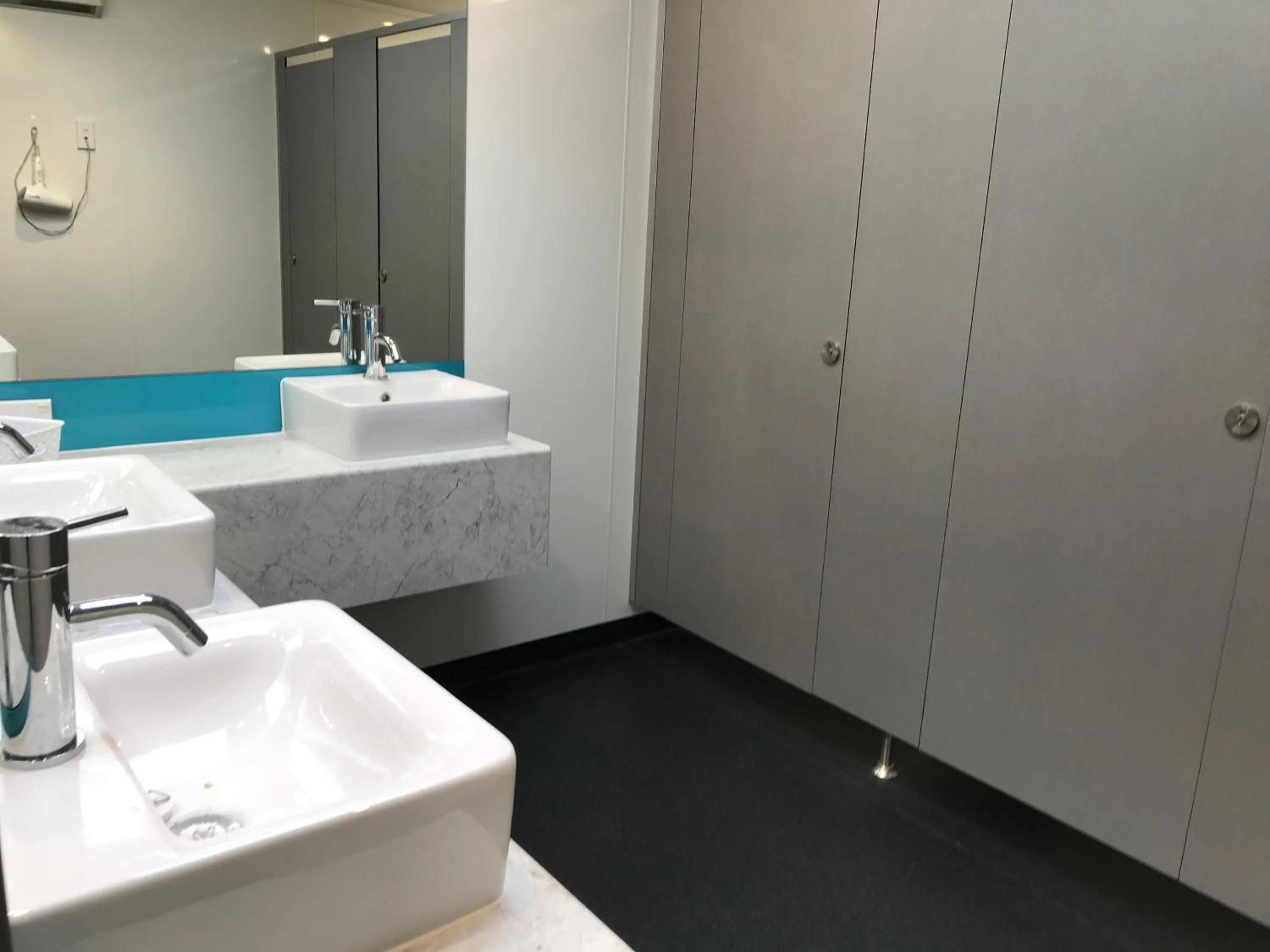 Bathroom in YHA Nelson