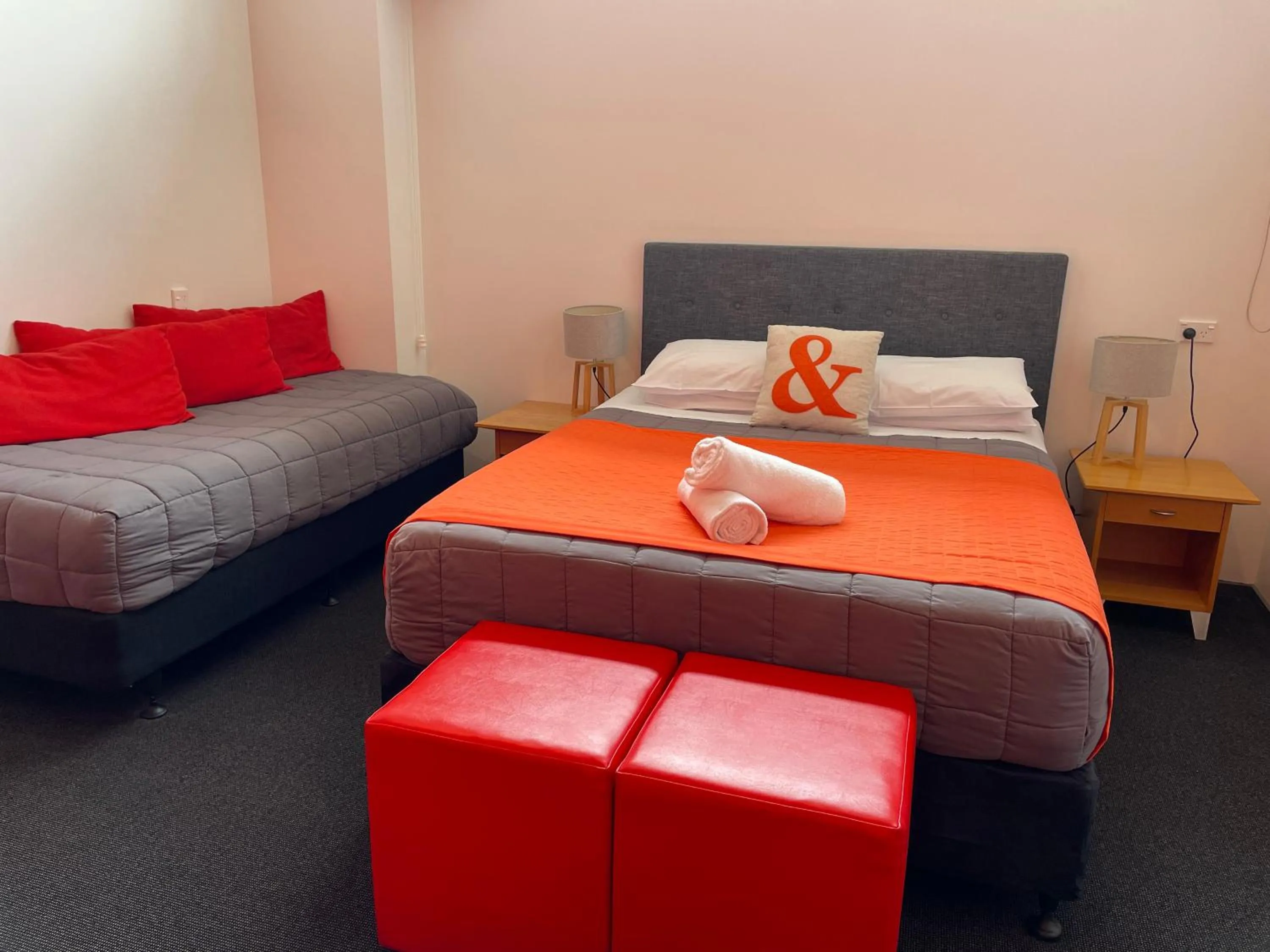 Photo of the whole room, Bed in YHA Nelson