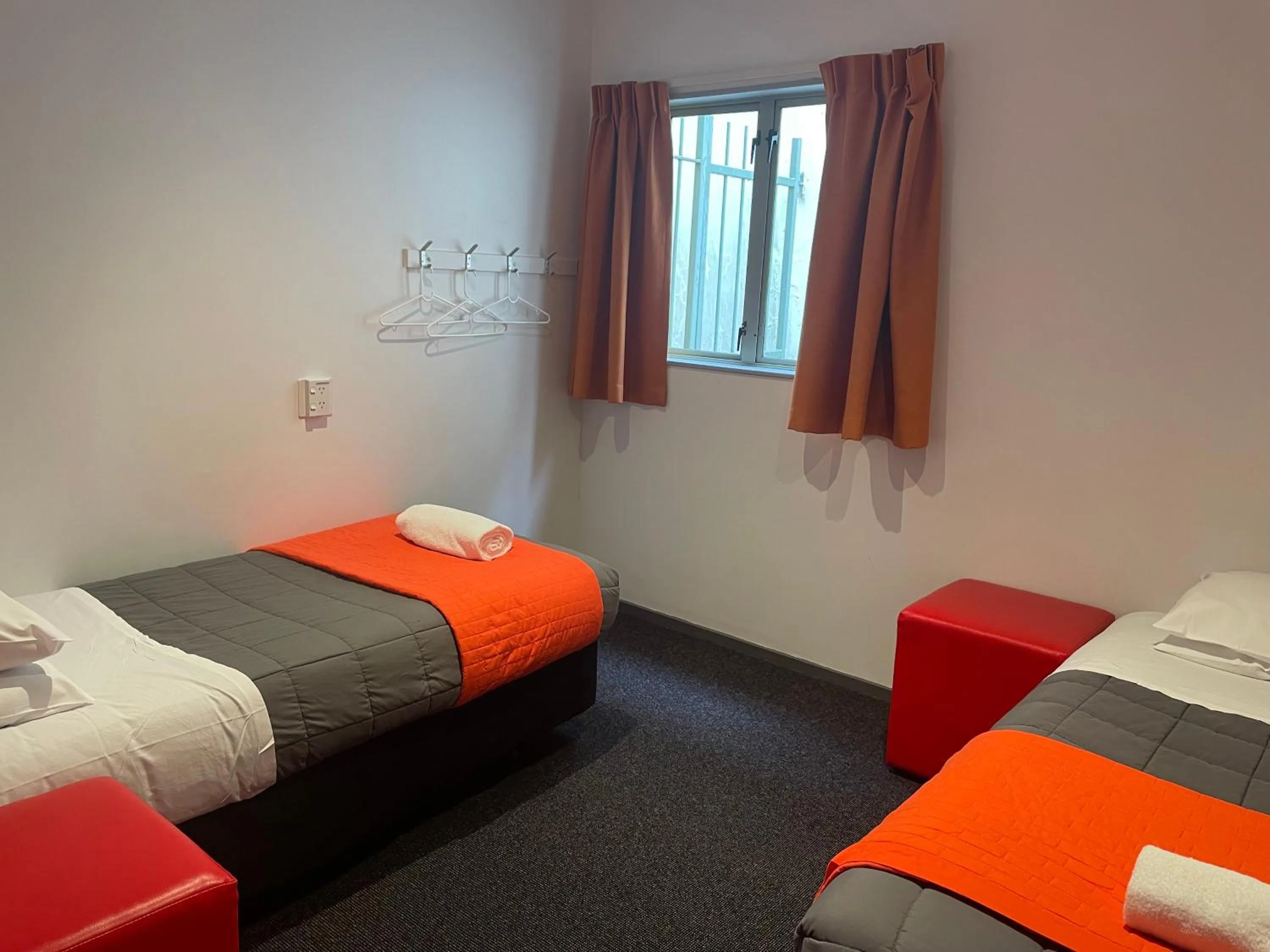 Photo of the whole room, Bed in YHA Nelson