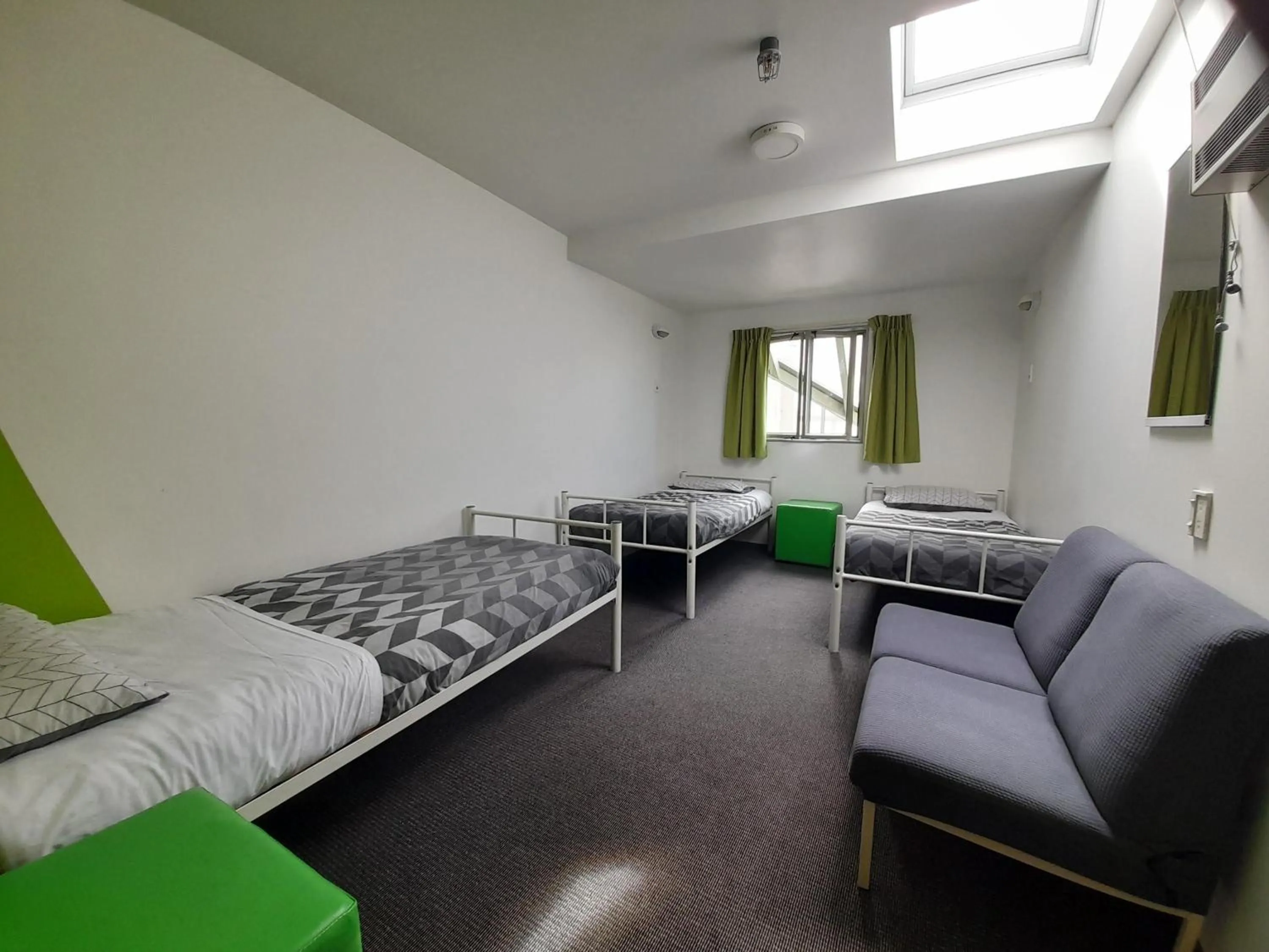 Photo of the whole room, Bed in YHA Nelson